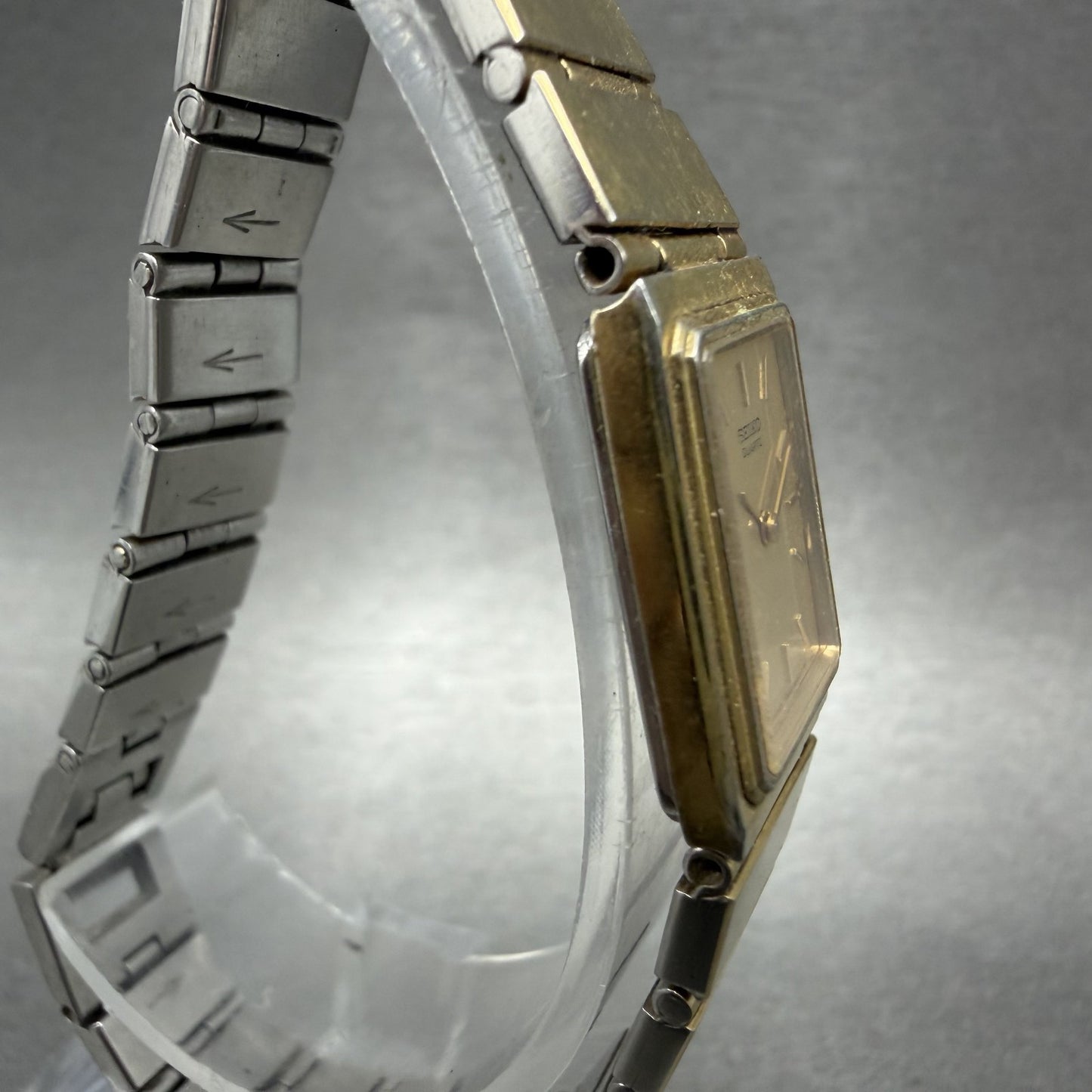 Seiko Tank Watch Women 17mm Gold Dial Gold Tone Rectangle 7320-5039 New Battery3