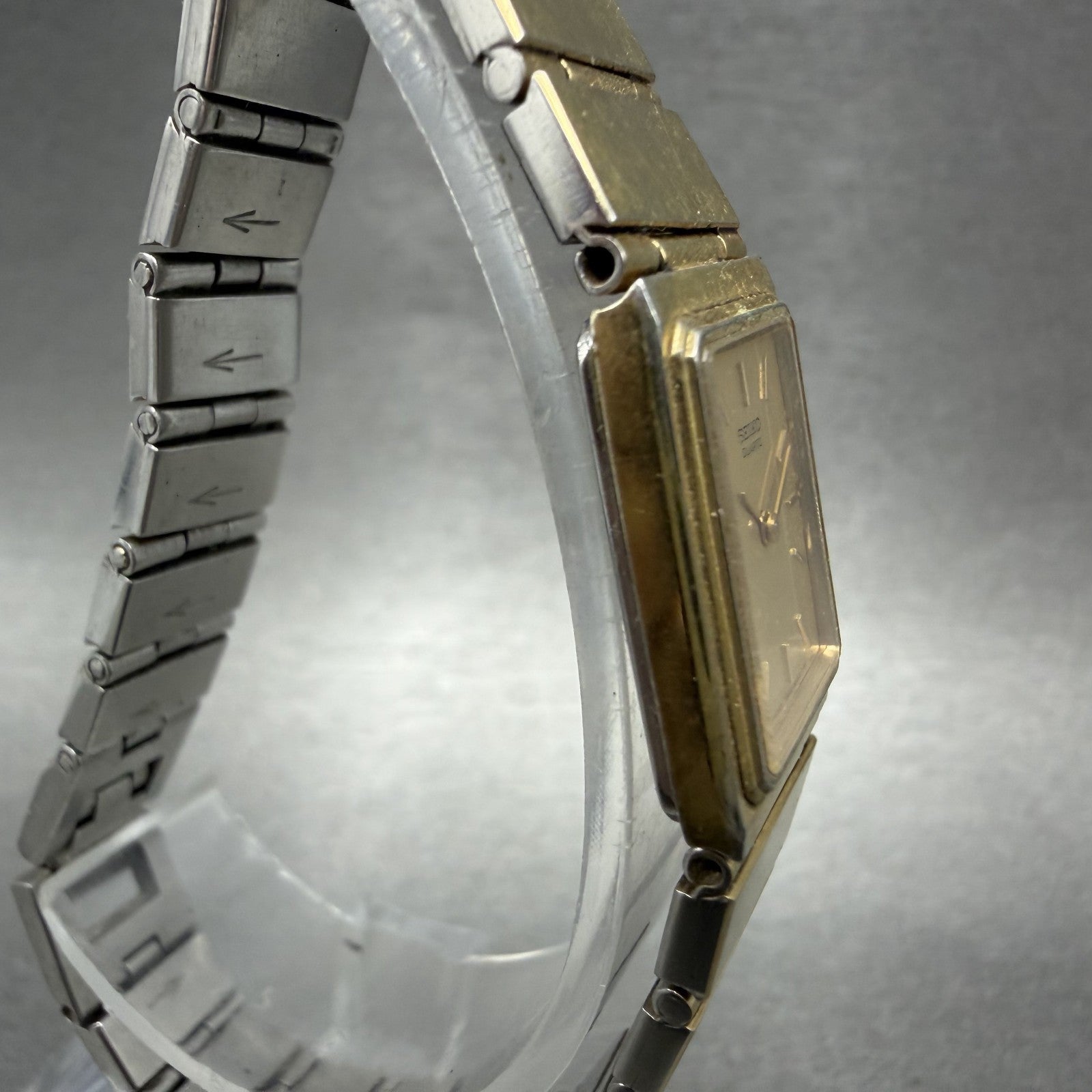 Seiko Tank Watch Women 17mm Gold Dial Gold Tone Rectangle 7320-5039 New Battery3