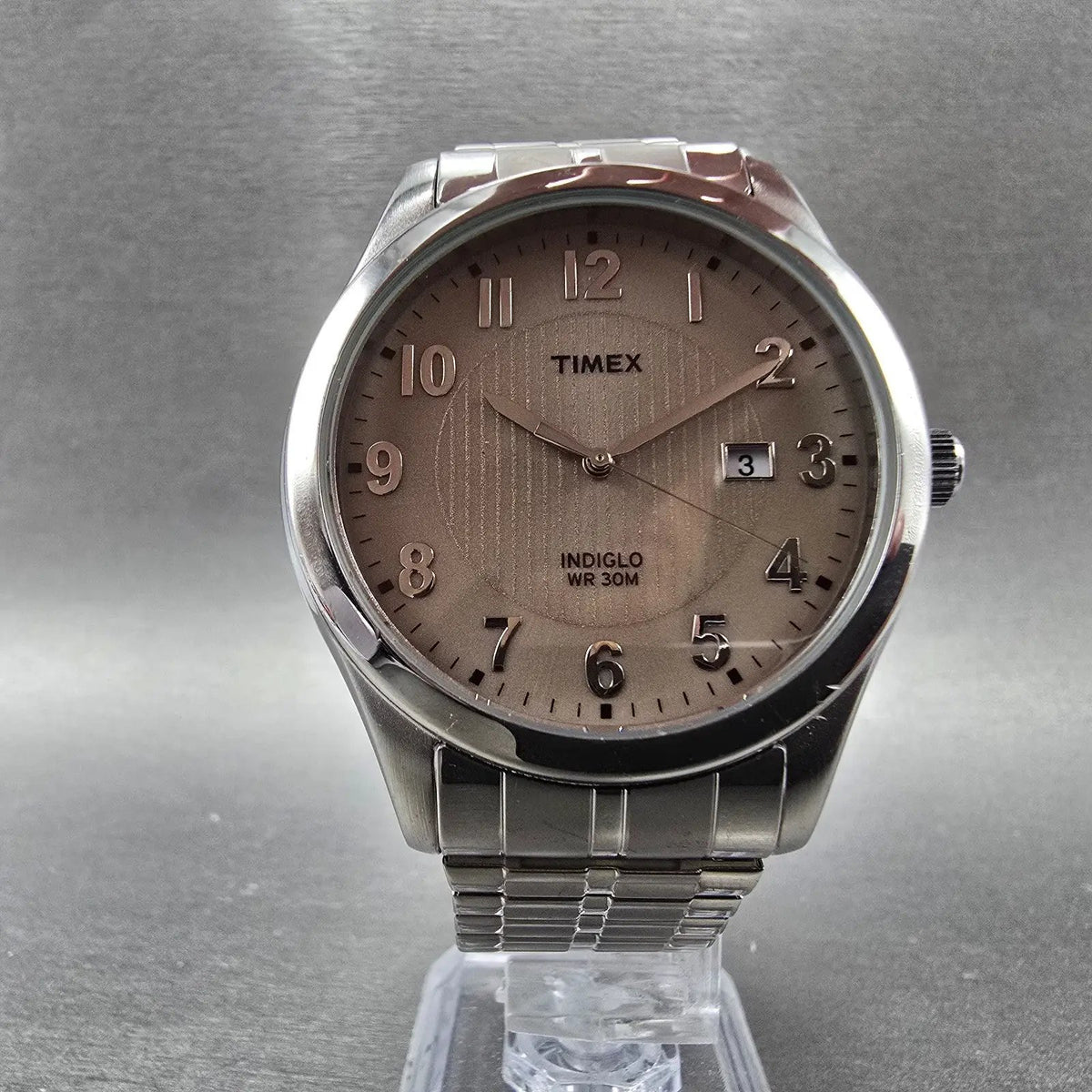 Timex Watch Men 40mm Gray Dial Silver Tone Date Round Indiglo New Battery T2N8505