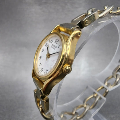 Seiko Watch Women 20mm White Dial Gold Tone Round 1N01-0E19 New Battery VTG