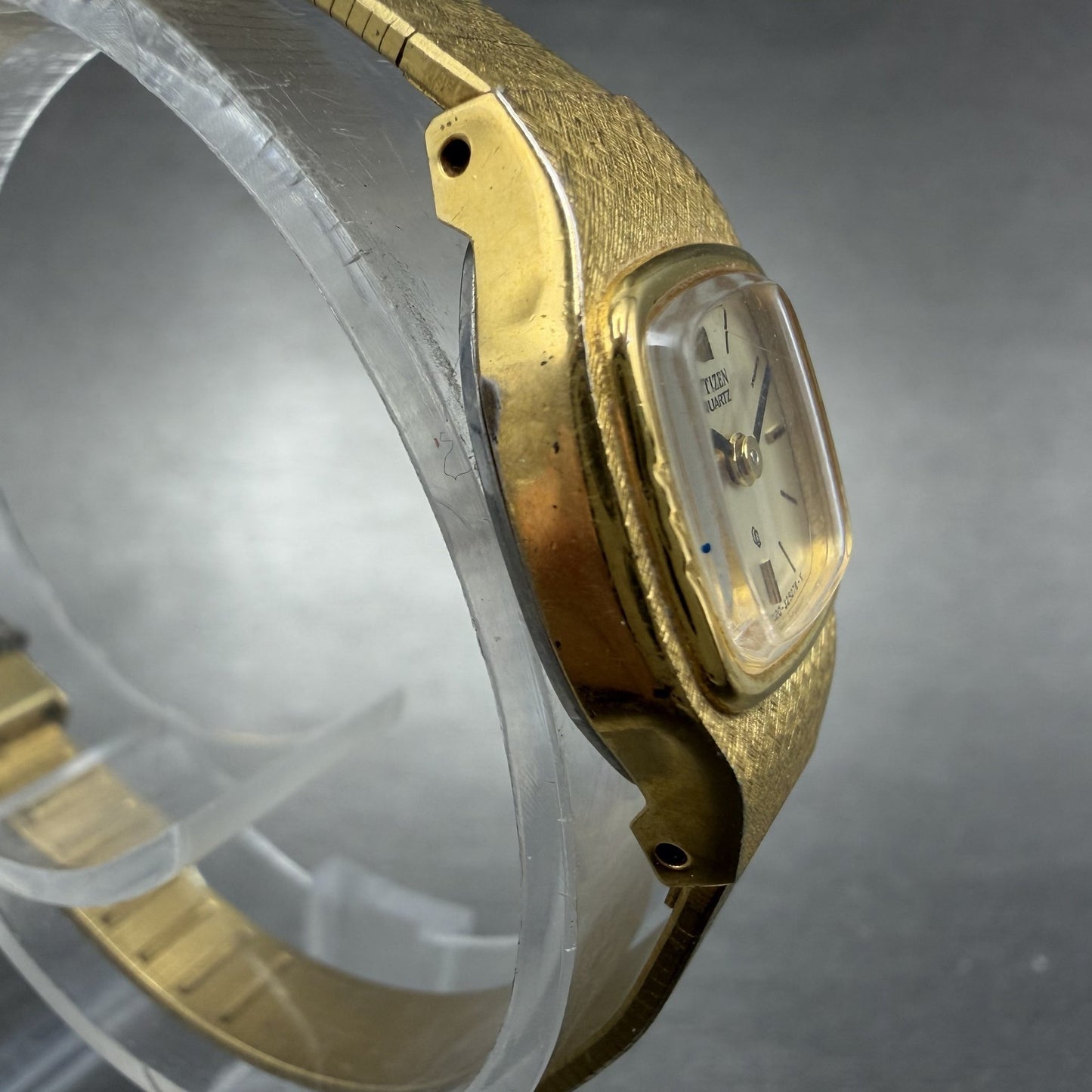 Citizen CQ Watch Women 17mm Champagne Dial Gold Tone 3220-322355 New Battery3