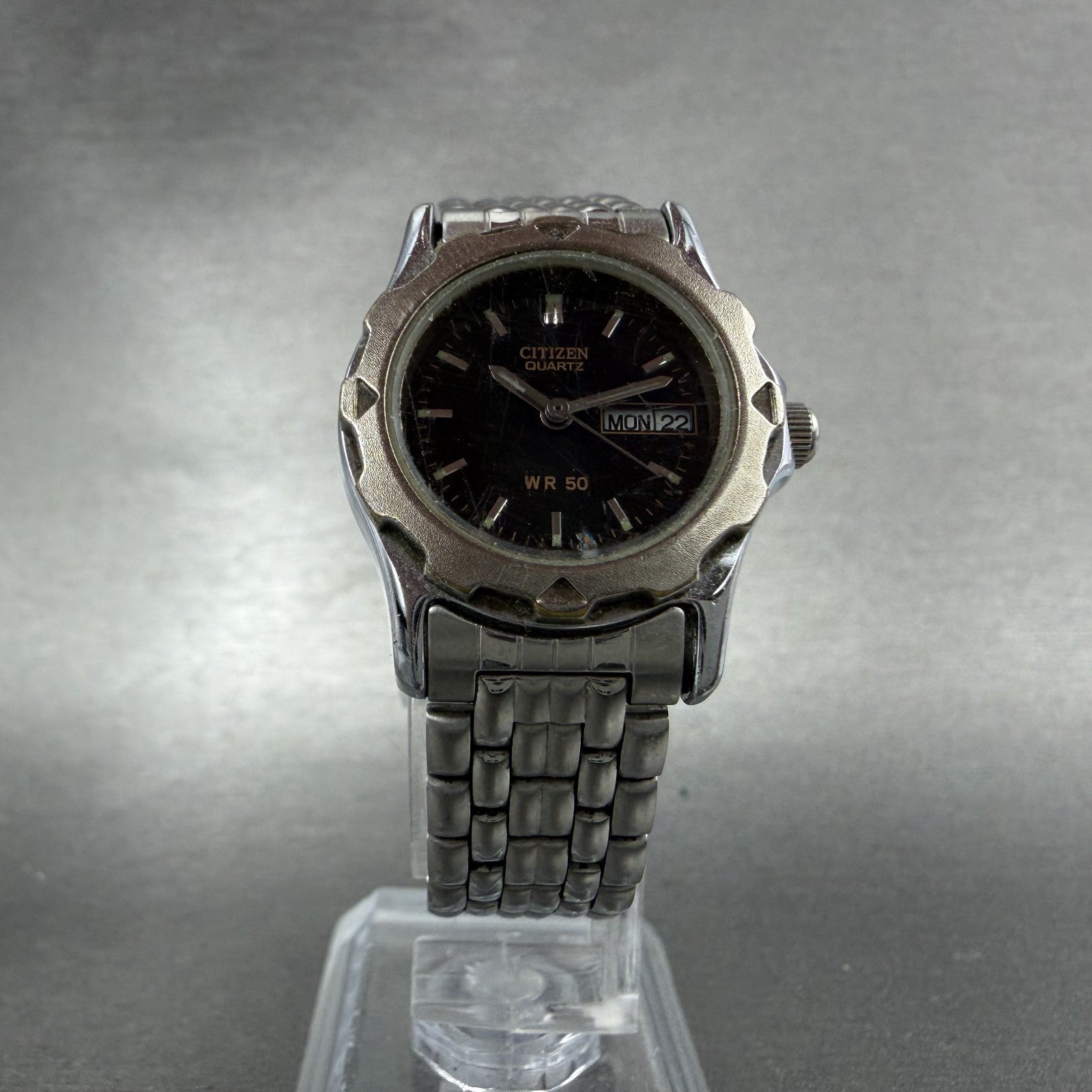 Citizen Watch Women 26mm Black Dial Silver Tone Daydate Round New Battery VTG6