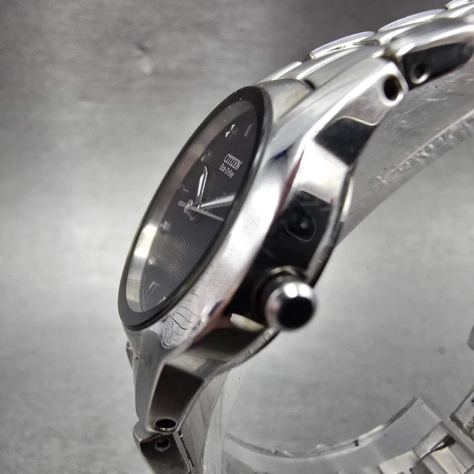Citizen Eco-Drive Watch Women 26mm Black Dial Silver Tone Date E011-S058503 Runs2