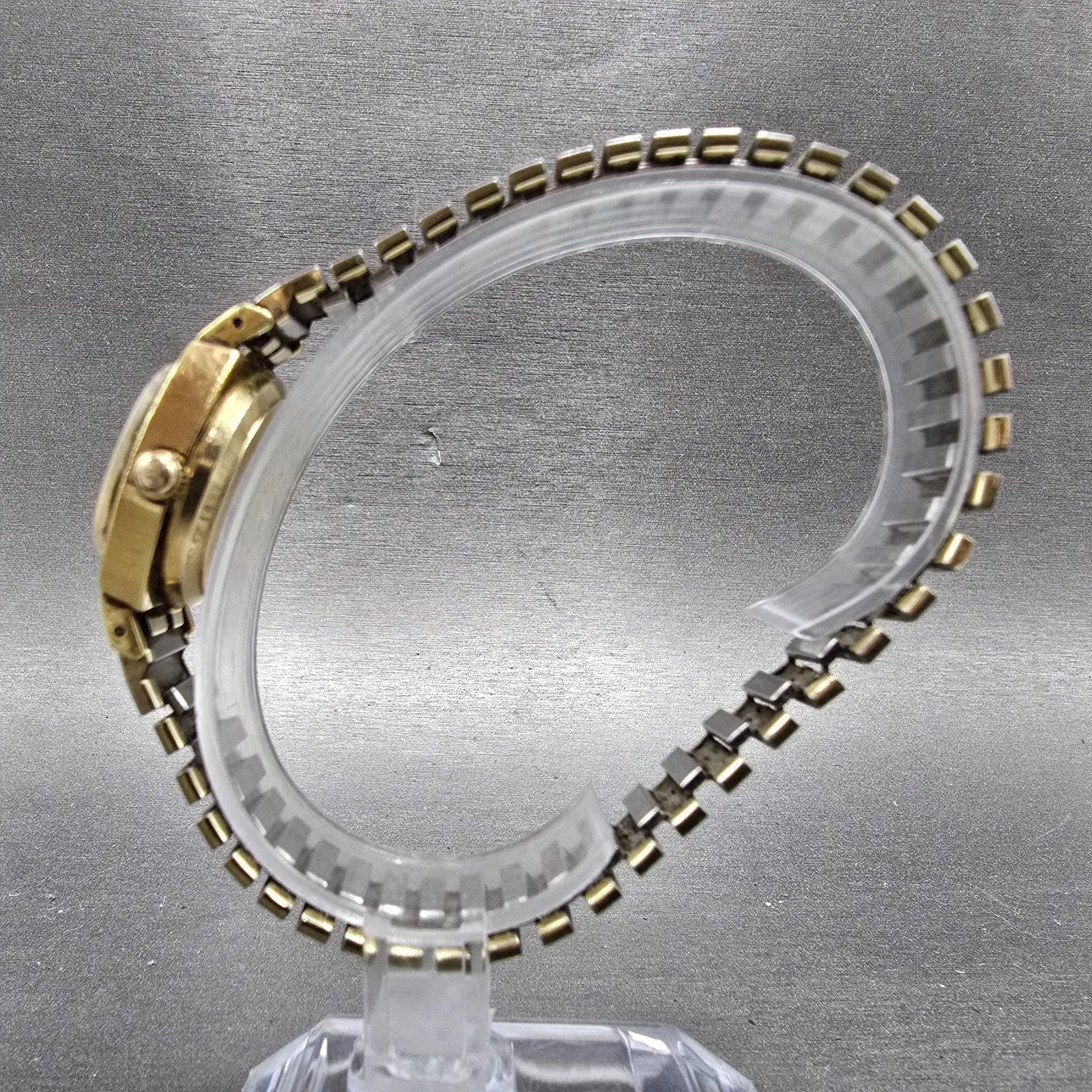 Bulova Accutron Watch Women 23mm Champagne Dial Gold Tone Date N4 PARTS Vintage5