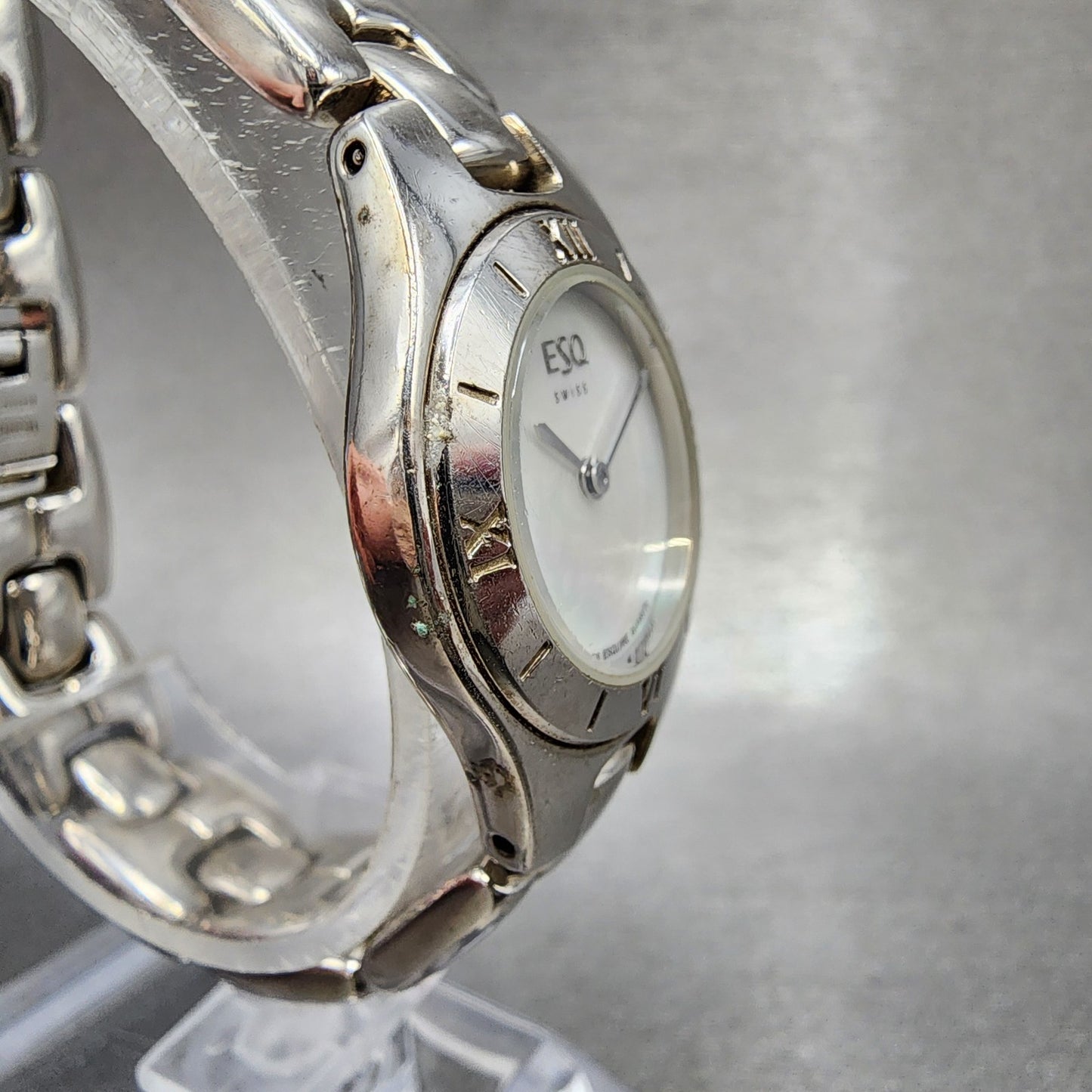 ESQ Watch Women 25mm MOP Dial Silver Tone Round 100532A New Battery3