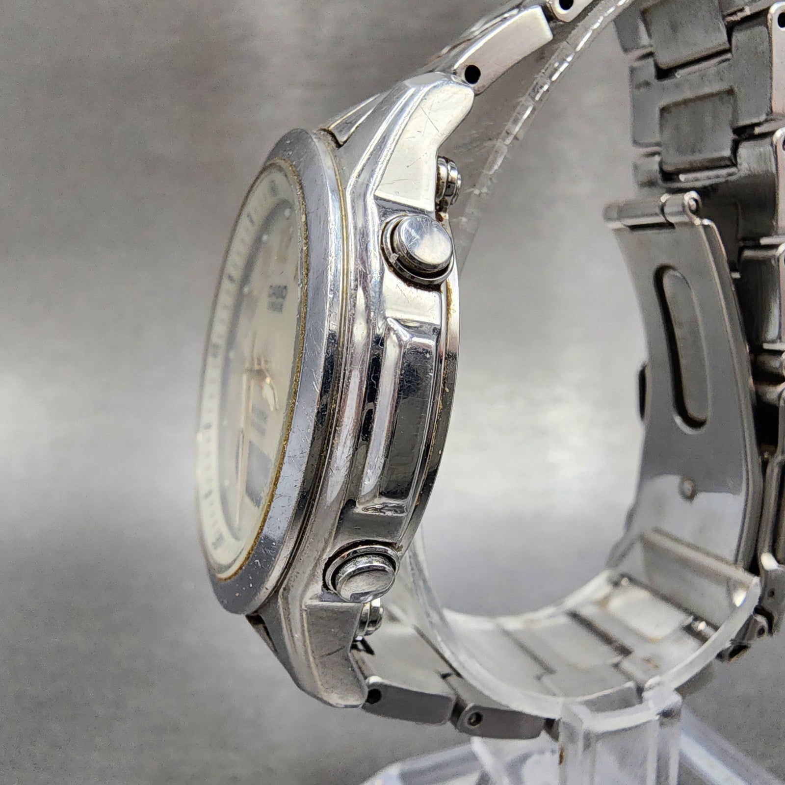 Casio Lineage Watch Men 41mm White Dial Silver Tone Analog Digital Solar Runs2