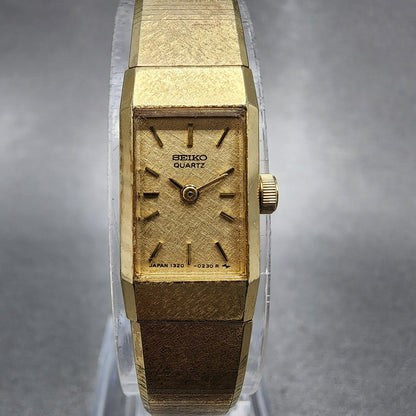 Seiko Tank Watch Women 12mm Gold Dial Gold Tone Rectangle 13205040 New Battery0
