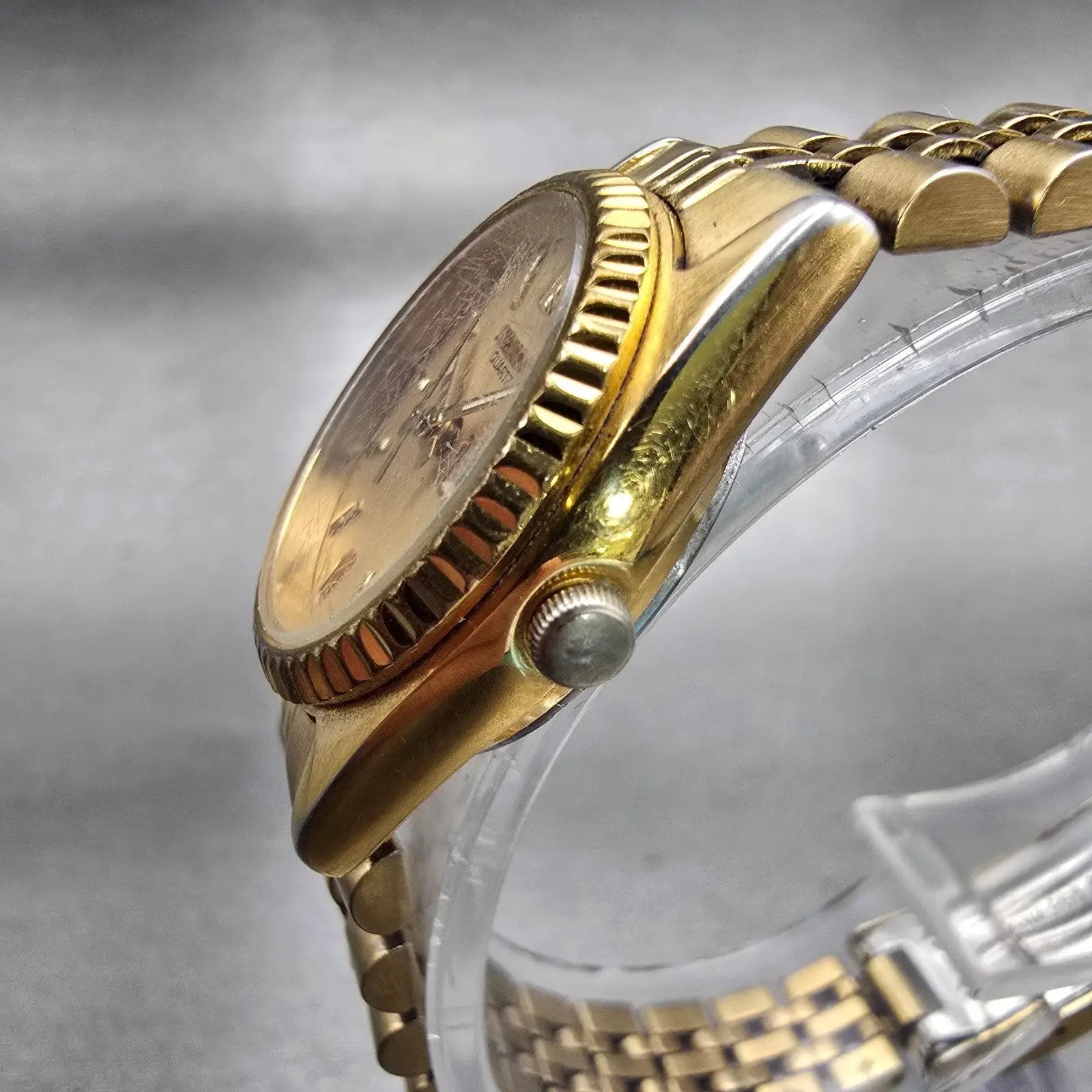 Seiko Watch Women 24mm Gold Dial Gold Tone Daydate Round 7N83-0041 New Battery2