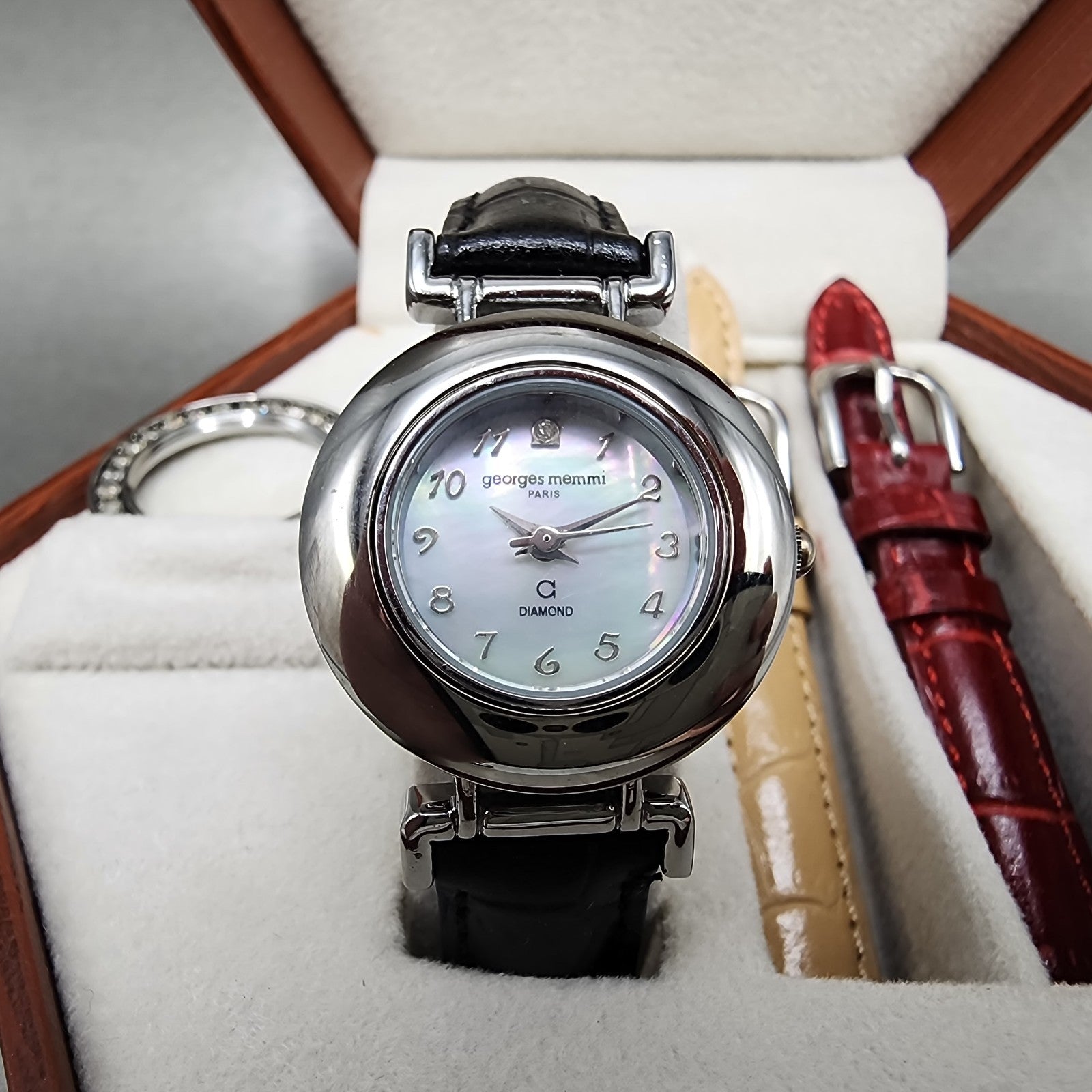 Georges Memmi Watch Women MOP Dial Silver Tone Round Swap Bezel New Battery1