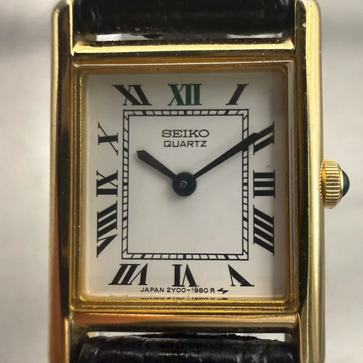 Seiko Tank Watch Women 18mm White Dial Gold Tone Rectangle 2Y00-5470 New Battery1