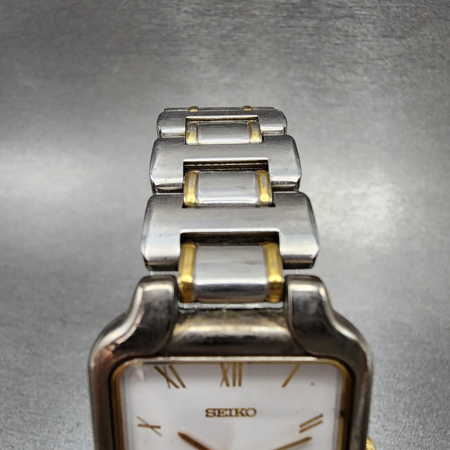 Seiko Lucent Tank Watch Men 25mm White Dial Two Tone Rectangle New Battery4