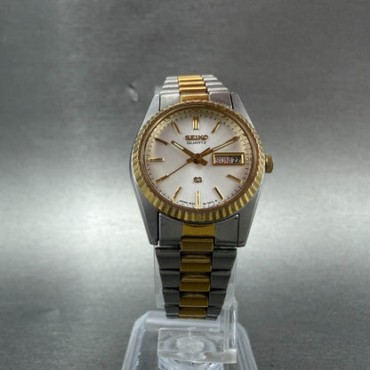 Seiko Watch Women 24mm White Dial Two Tone Daydate Round 3E23-0A69 New Batt M785