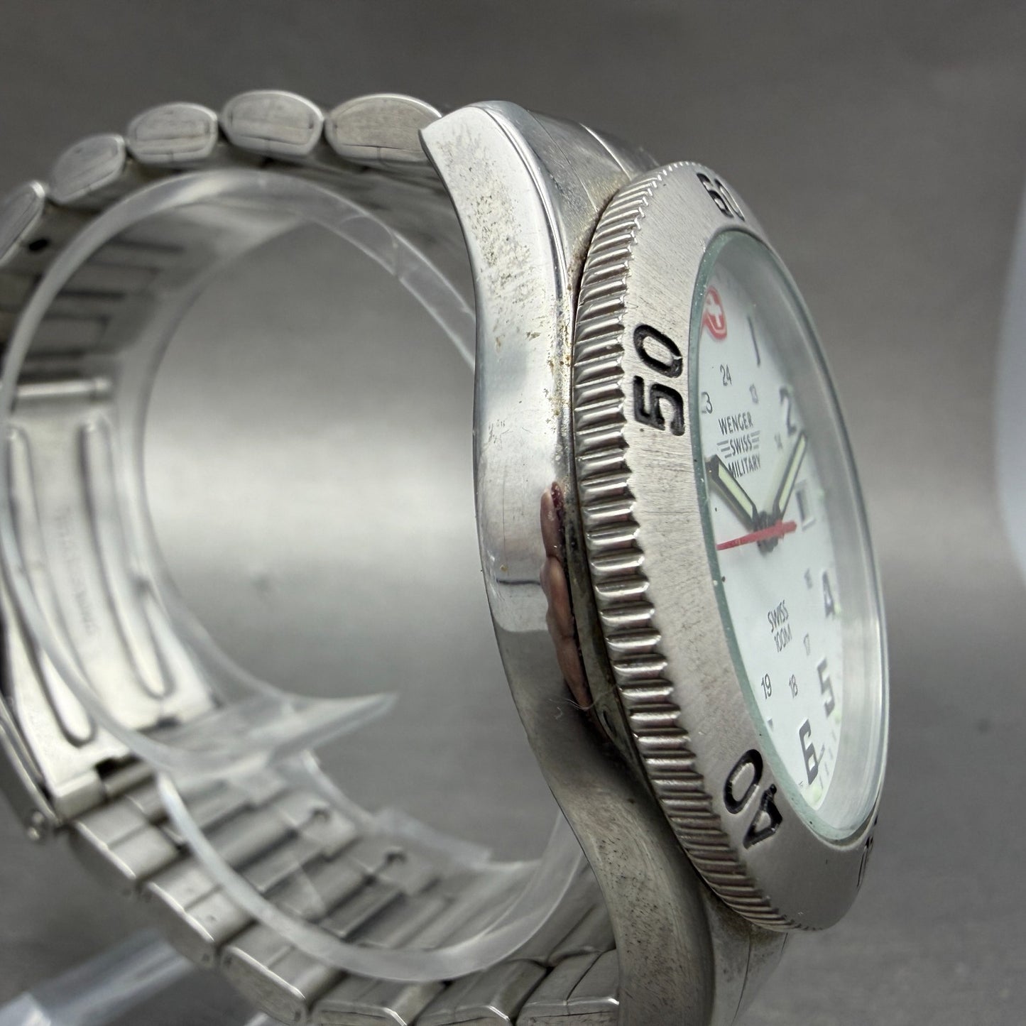 Wenger Swiss Military Dive Watch Men 39mm White Dial Steel Date Round New Batt3