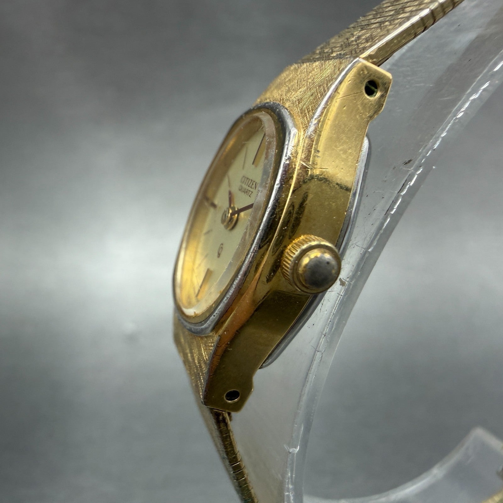 Citizen CQ Watch Women 16mm Champagne Dial Gold Tone Oval 4-833023 New Battery2
