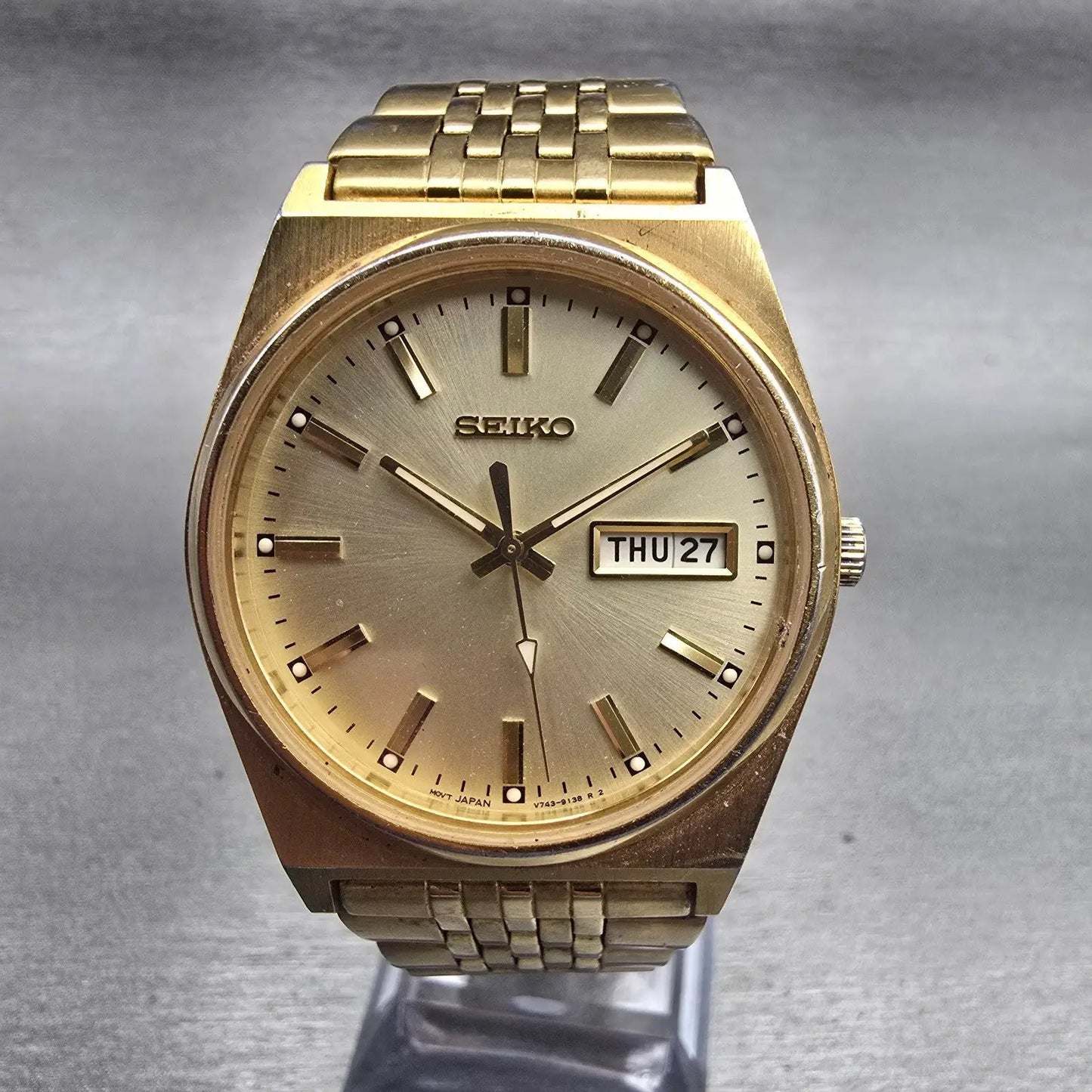 Seiko Watch Men 35mm Champagne Dial Gold Tone Daydate Round V743-9029 New Batt0