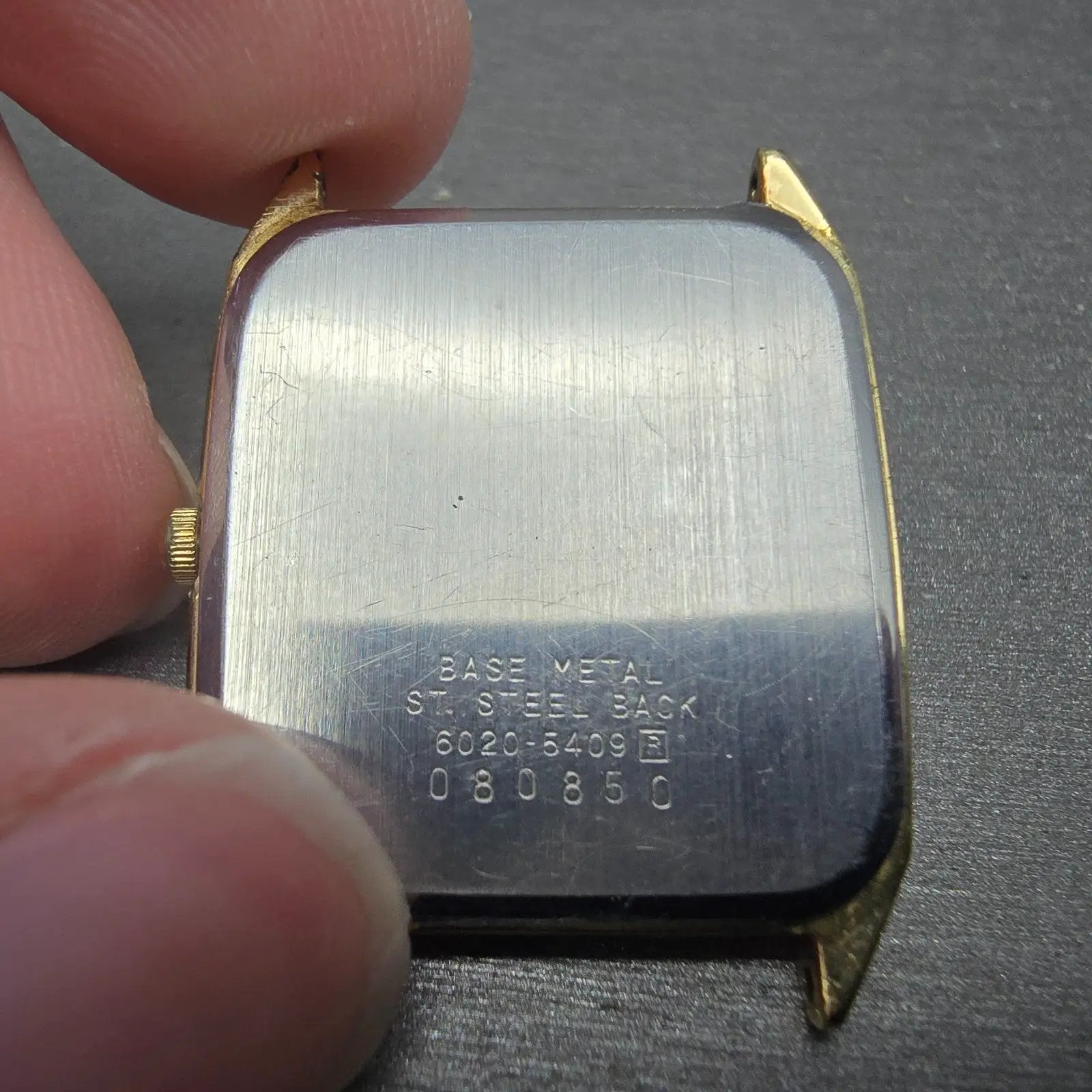 Seiko Tank Watch Men 27mm Champagne Dial Gold Tone Rectangle 6020-5409 PARTS VTG8