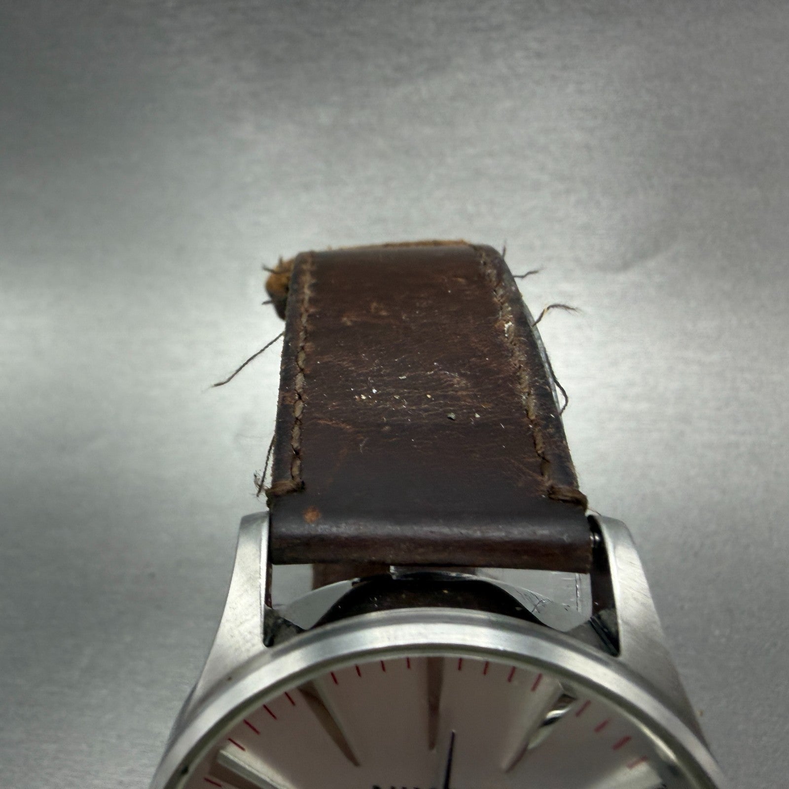 Nixon Sentry Watch Men 42mm Silver Dial Silver Tone Daydate Round New Battery4