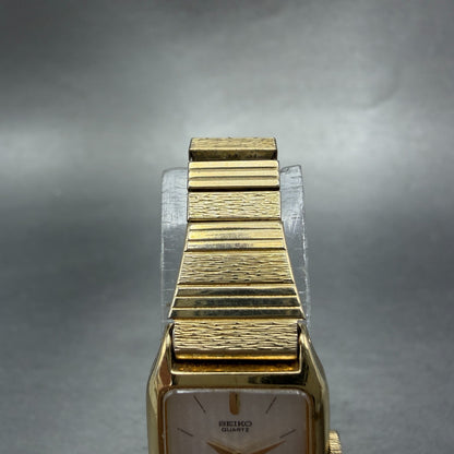 Seiko Tank Watch Women 17mm Silver Dial Gold Tone 4N00-5129 New Battery Vintage4