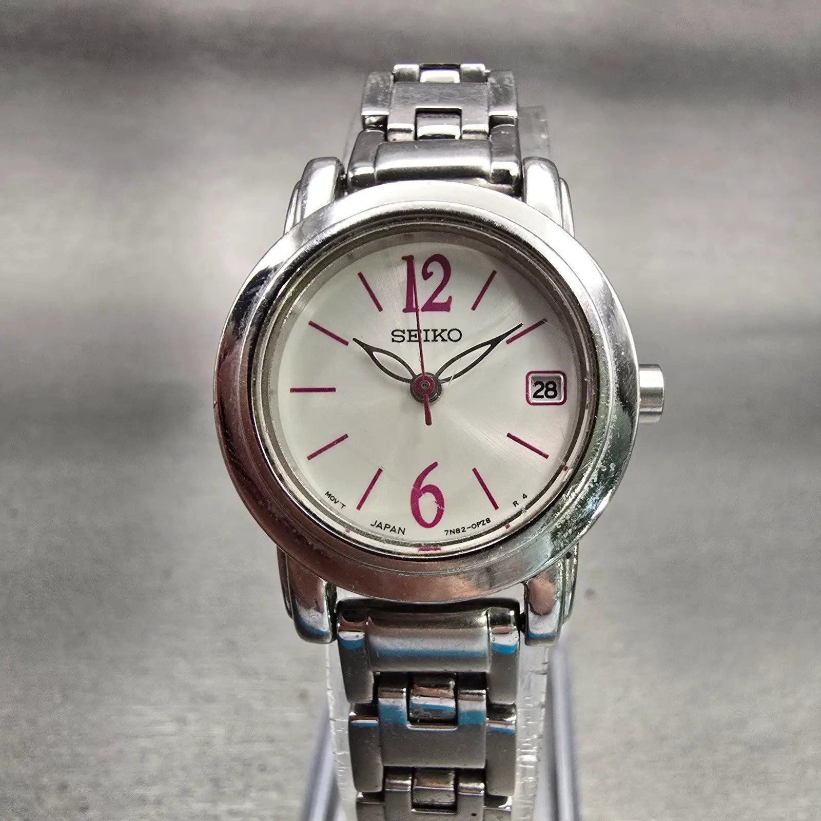 Seiko Watch Women 24mm White Dial Silver Tone Date Round 7N82-0GN0 New Battery0