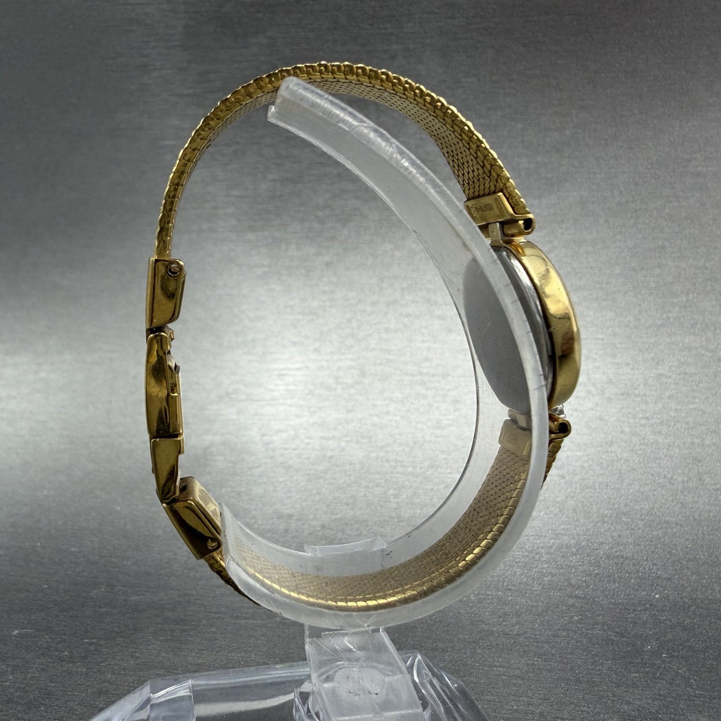 Seiko Watch Women 17mm Gold Dial Gold Tone Diamond Accent Oval 2Y00 New Battery8