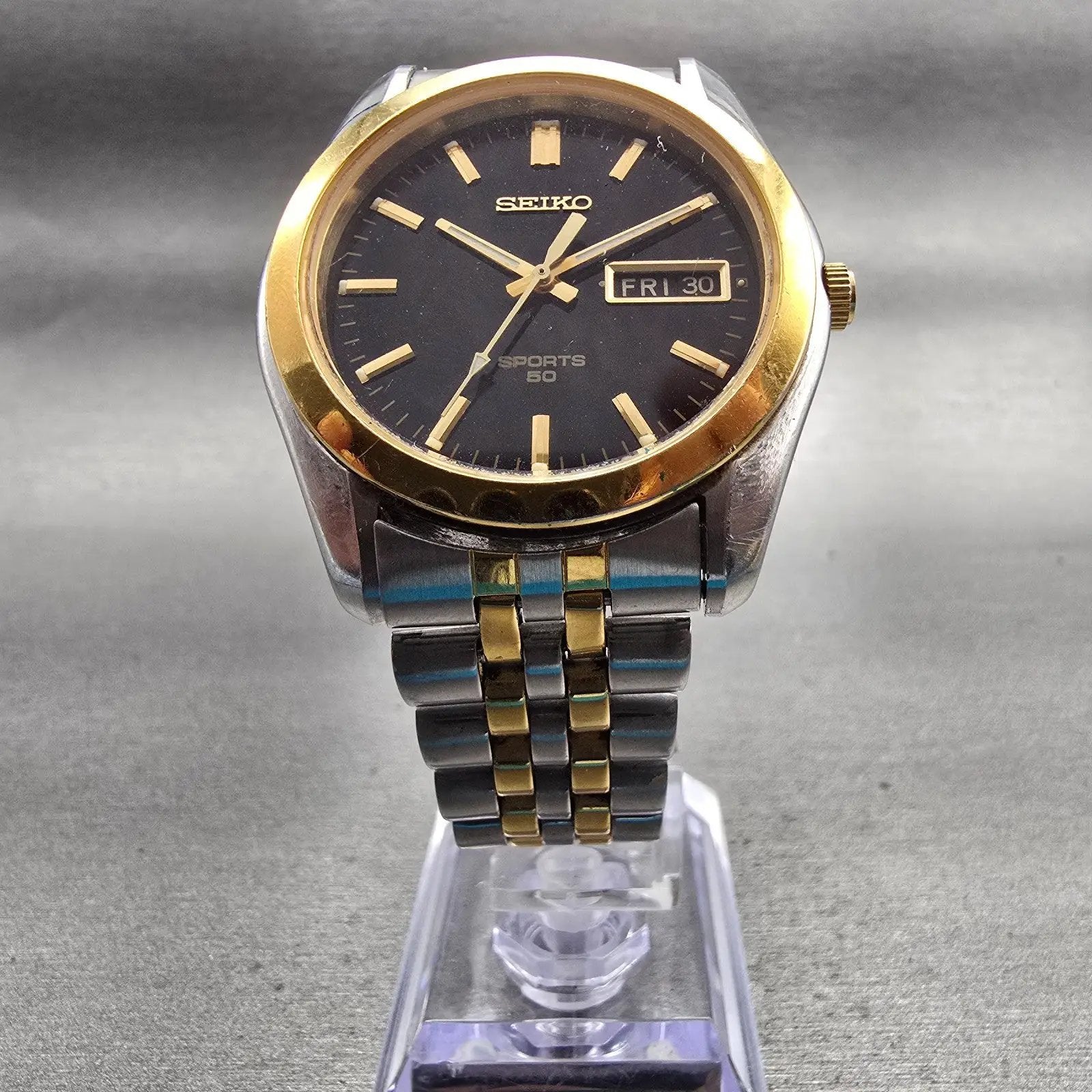 Seiko Sports 50 Watch Men 37mm Black Dial Two Tone Daydate 7N48-8A00 New Battery5