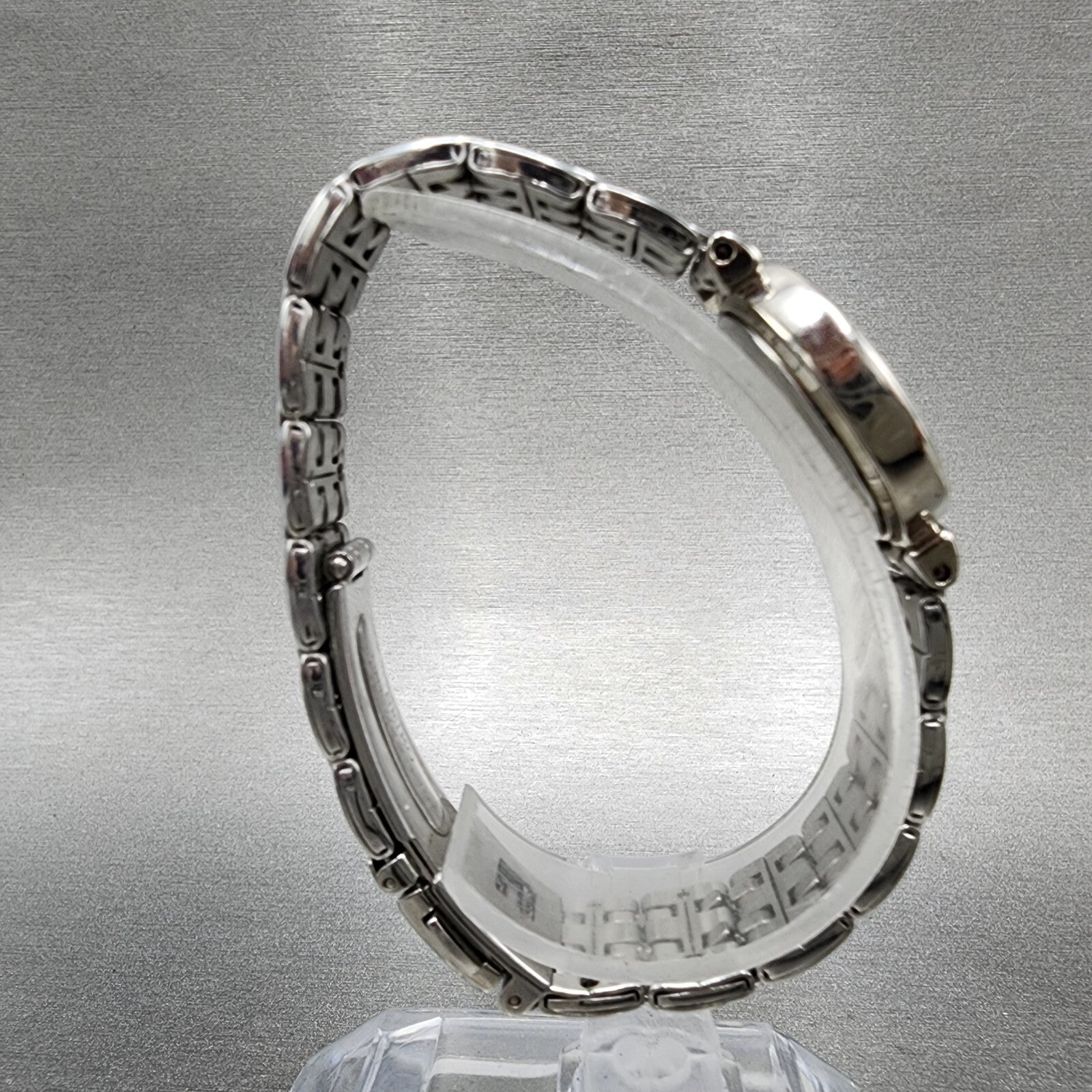 Seiko Solar Watch Women 23mm Champagne Dial Silver Tone V1100a40 Runs8