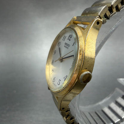 Seiko Watch Women 25mm Silver Dial Gold Tone Round 2621-0130 New Battery Vintage2