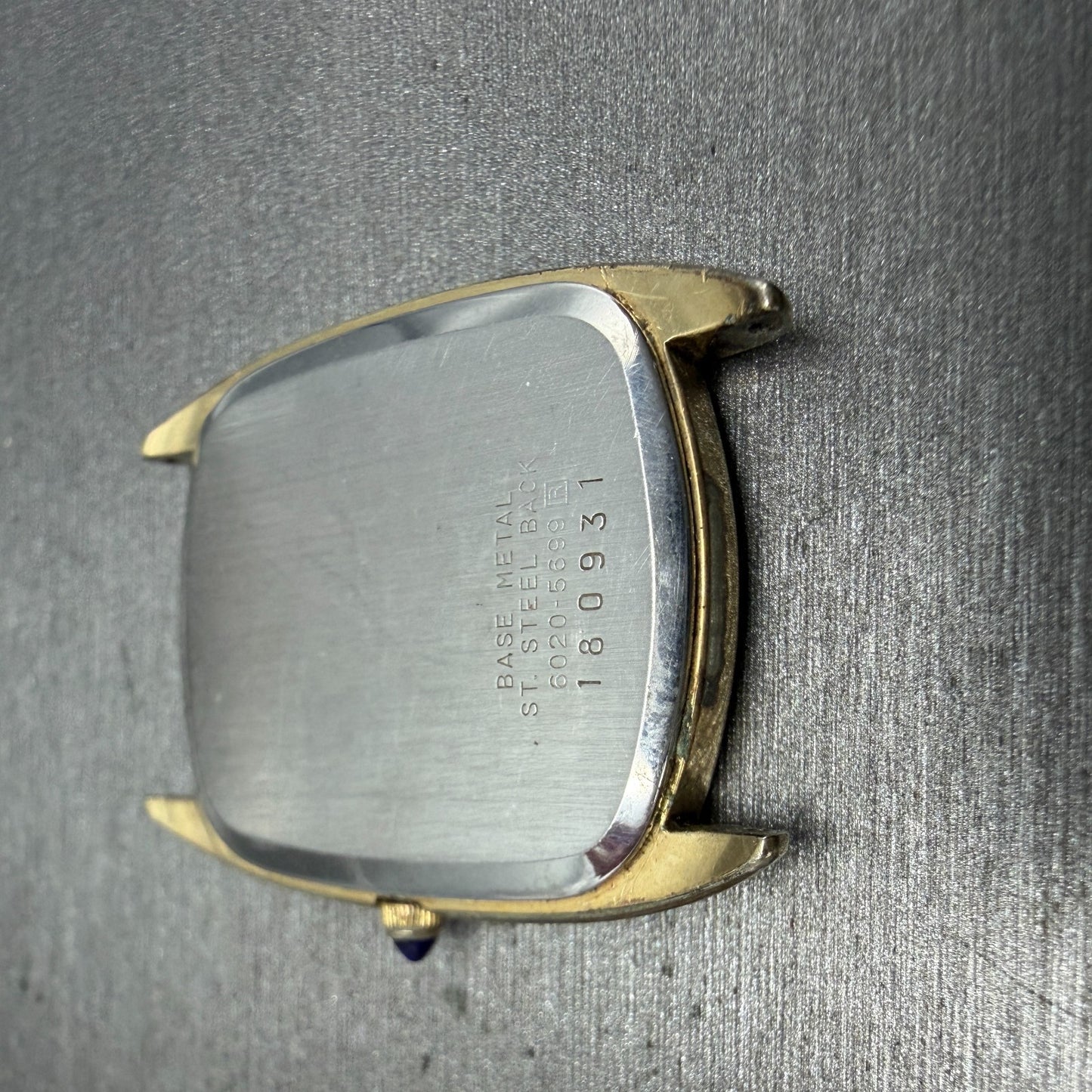 Seiko Watch Men 28mm Champagne Dial Gold Tone Rectangle 6020-5699 PARTS Vintage8
