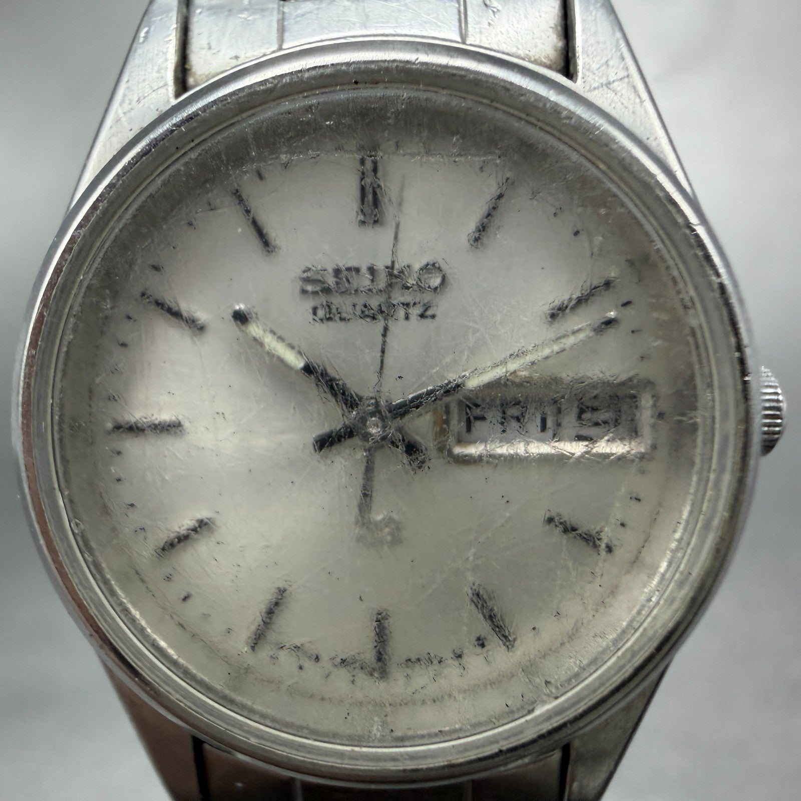 Seiko SQ Watch Women 24mm Silver Dial Silver Tone Daydate 3423-0099 NewBat HG51