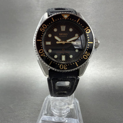 Seiko SQ Divers 150 Watch Women 34mm Black Dial Steel Date 2625-0019 New Battery5
