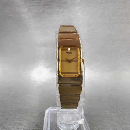 Seiko Tank Watch Women 13mm Champagne Dial Gold Tone 2e205030 New Battery5