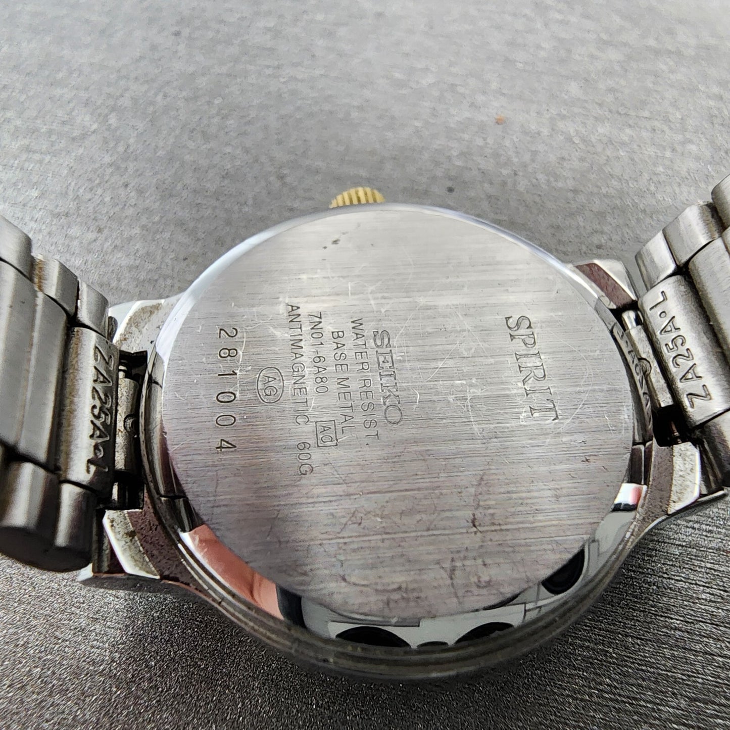Seiko Spirit Watch Women 25mm Champagne Dial Two Tone Round 7N016A80 New Batt9