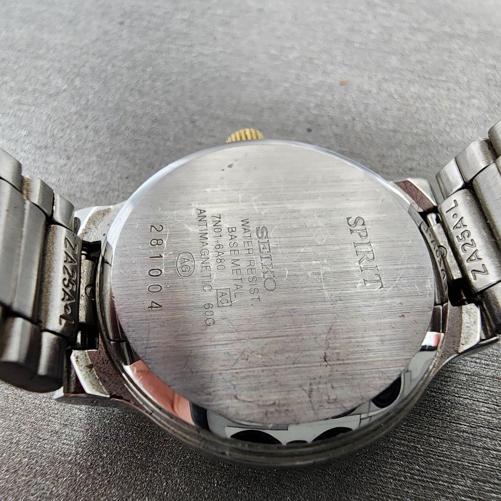 Seiko Spirit Watch Women 25mm Champagne Dial Two Tone Round 7N016A80 New Batt9