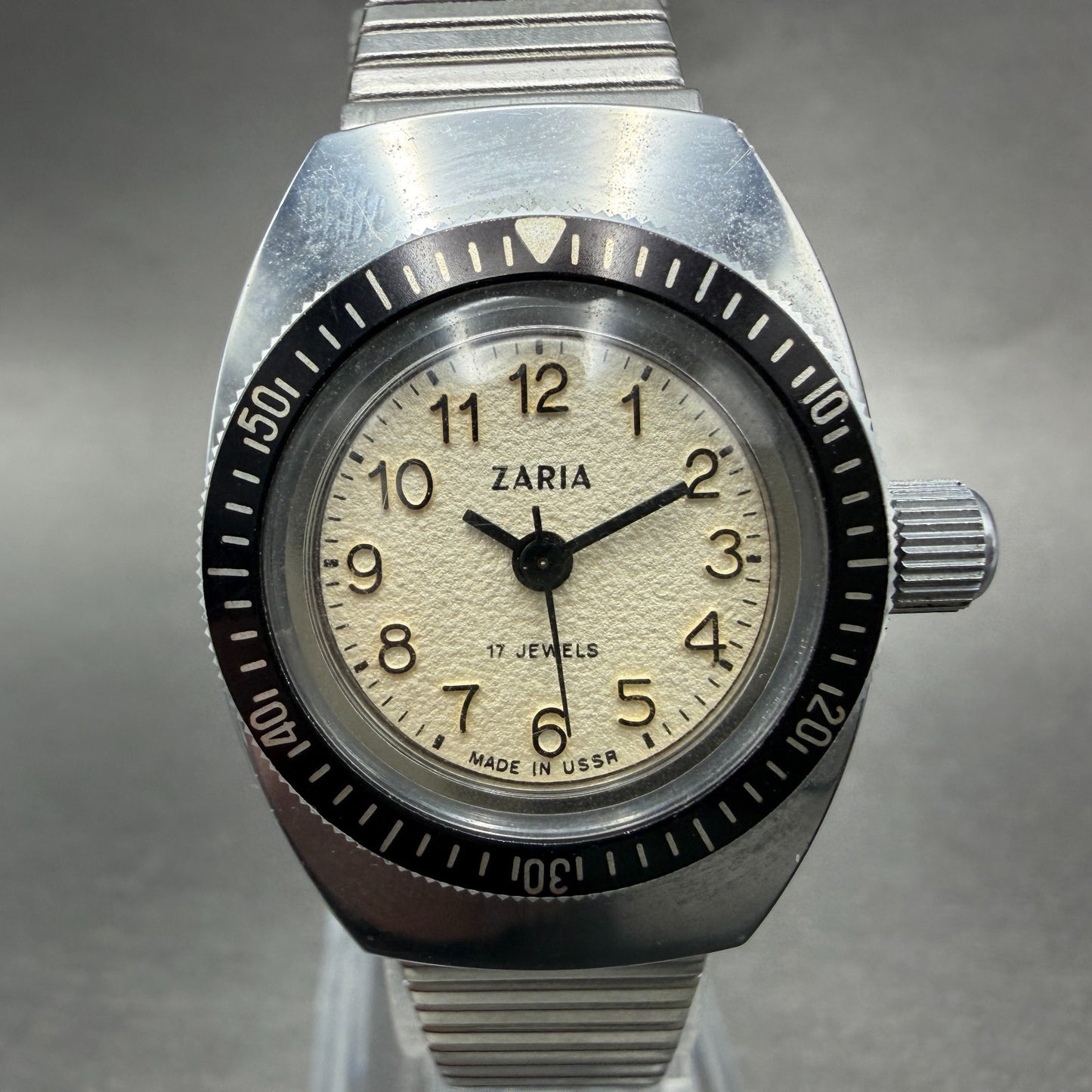 Zaria Dive Watch Women 24mm White Dial Silver Tone Manual Wind Runs Vintage USSR0