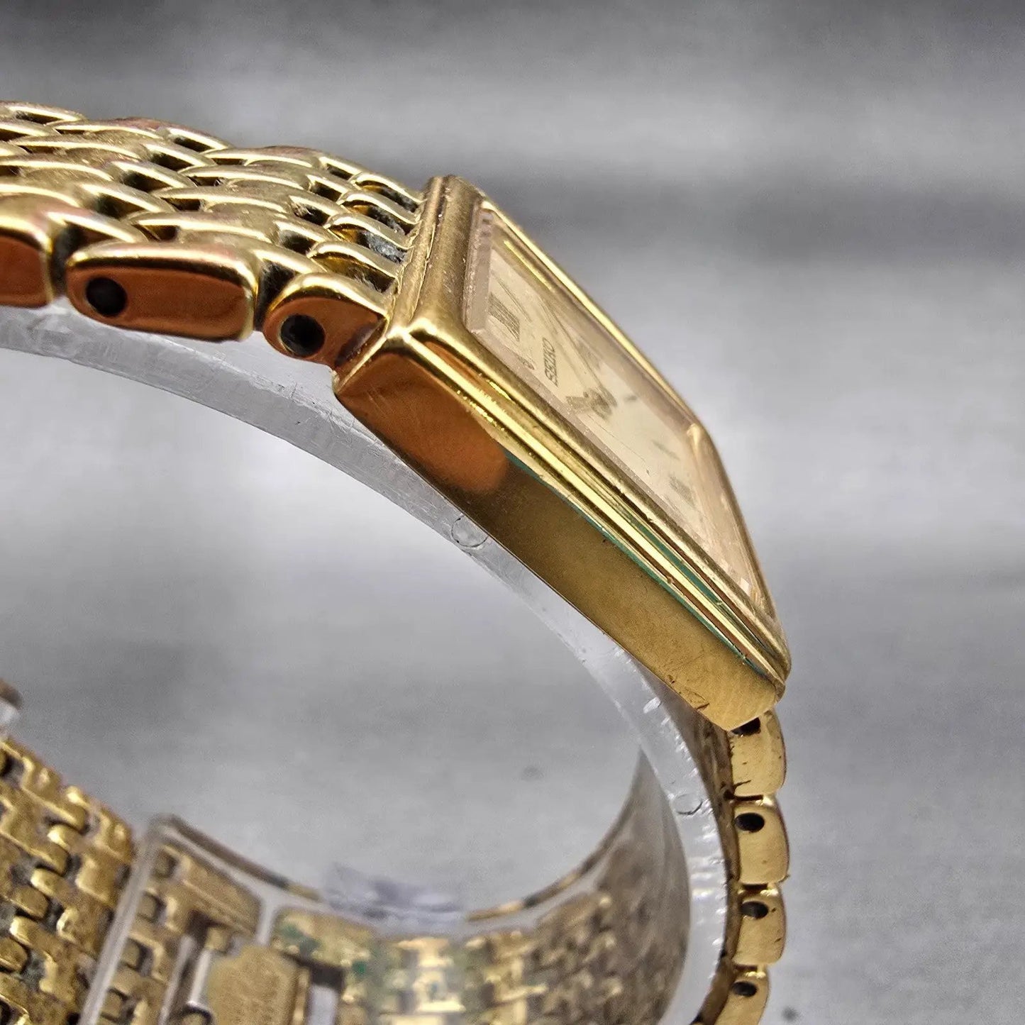 Seiko Watch Women 20mm Cream Dial Gold Tone Rectangle 1N00-6H39 New Battery VTG3