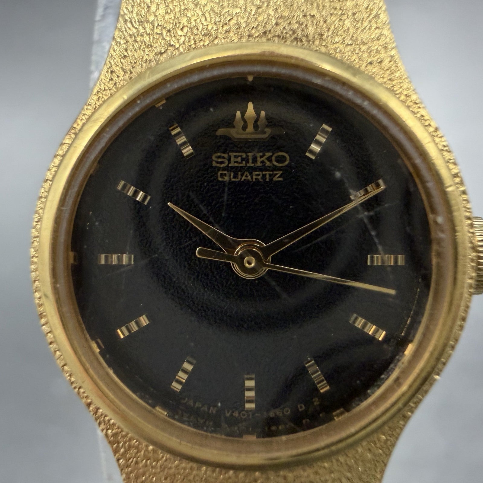 Seiko Watch Women 18mm Black Dial Gold Tone Round V401-0250 New Battery1