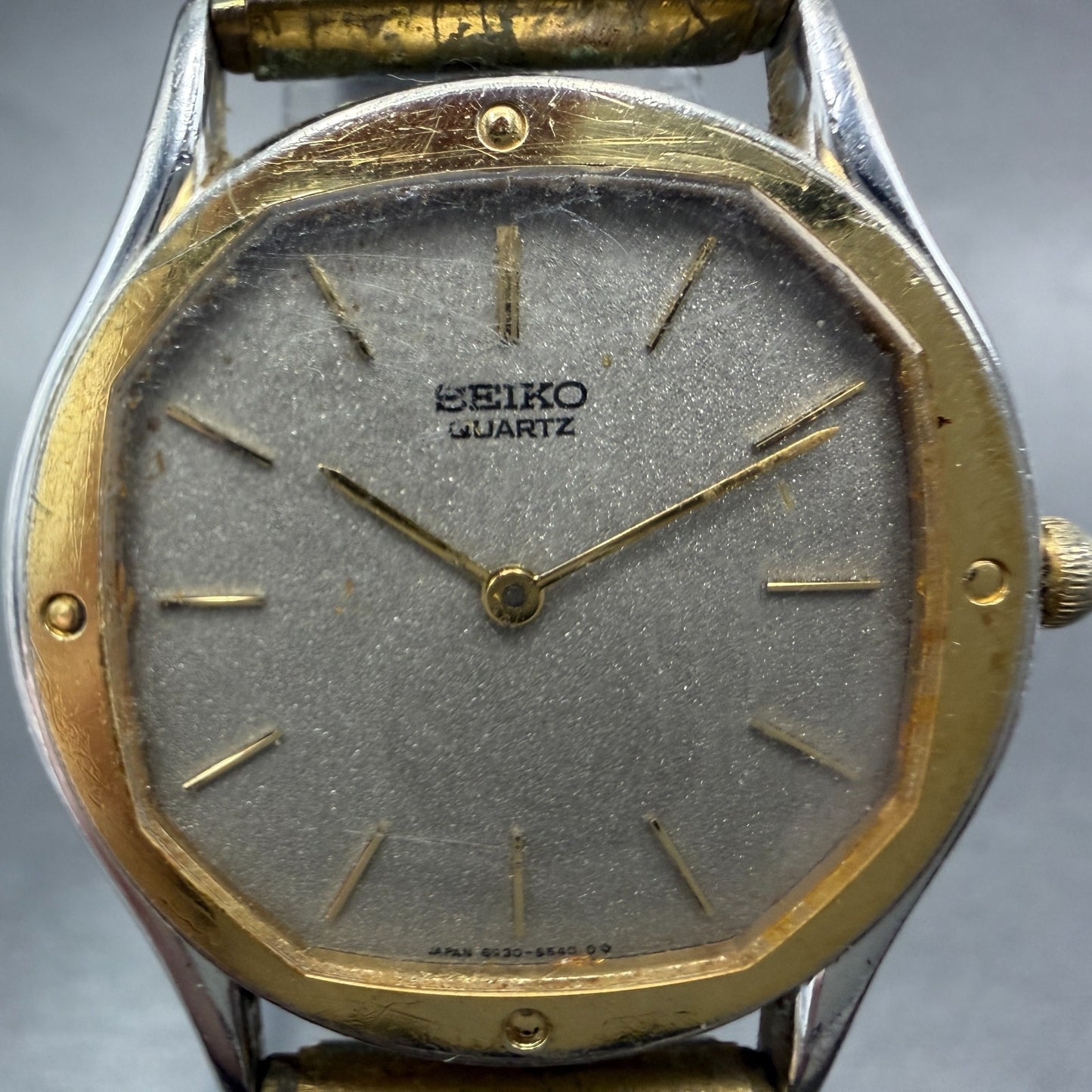 Seiko Watch Unisex 32mm Silver Dial Two Tone READ!!! Round 6430-5299 New Battery1