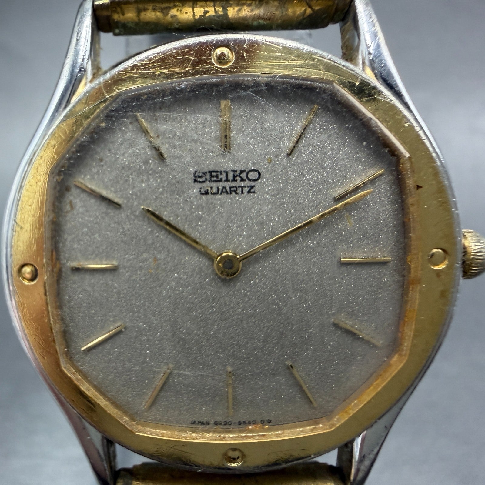 Seiko Watch Unisex 32mm Silver Dial Two Tone READ!!! Round 6430-5299 New Battery1