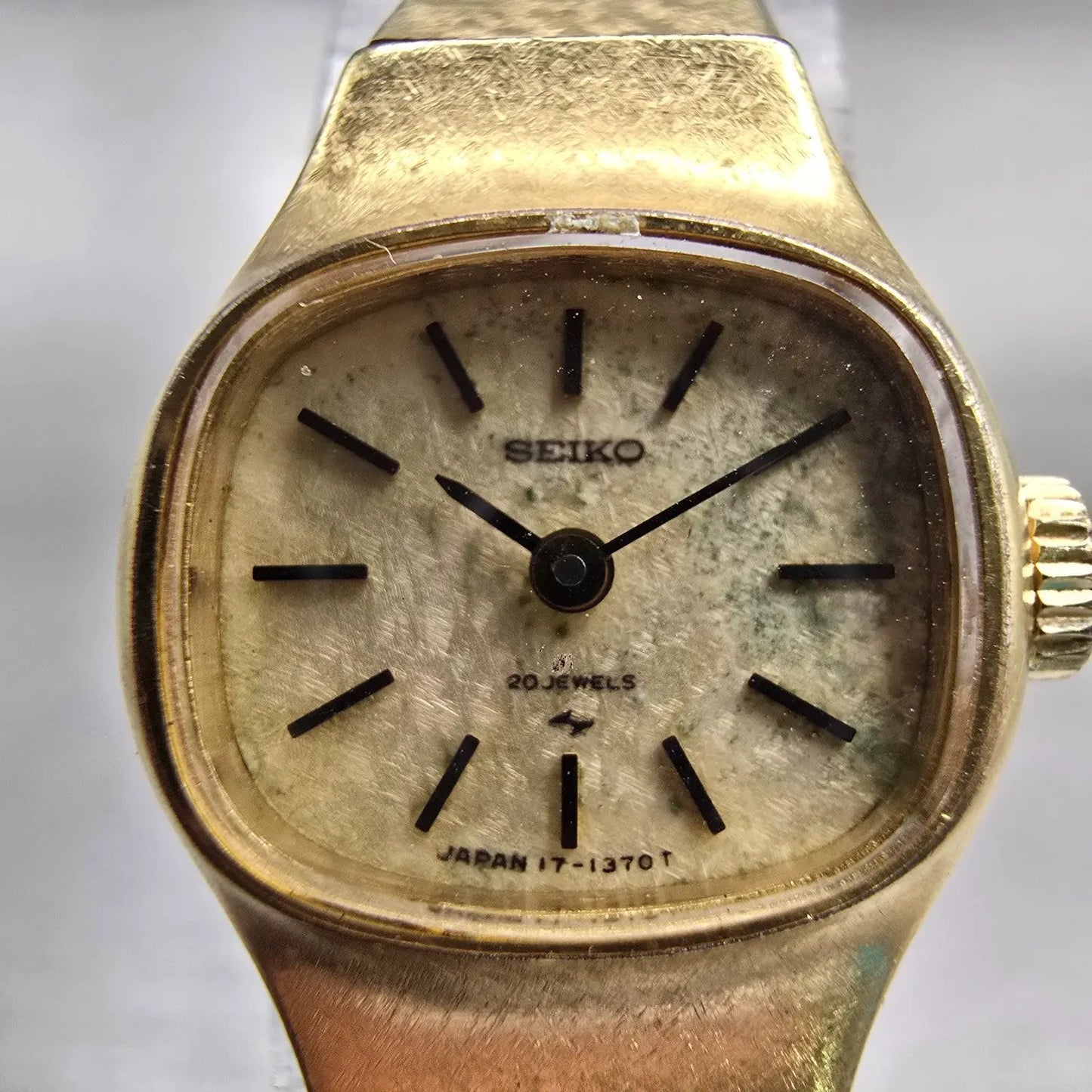 Seiko Watch Women 18mm Gold Dial Gold Tone Oval 17-3440 Manual Wind Runs VTG1