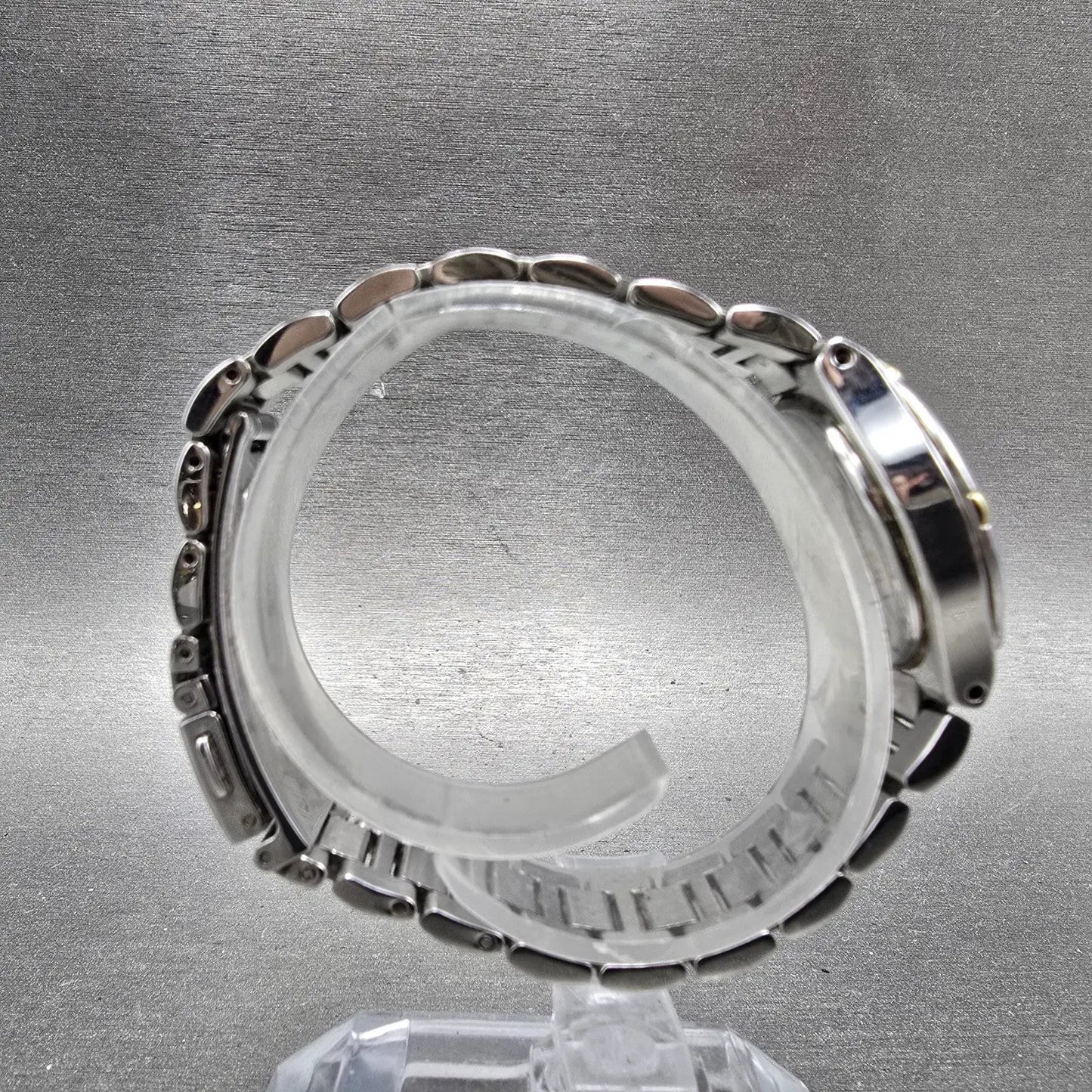 Citizen Eco-Drive Watch Women 26mm MOP Dial Two Tone Date E011-S064881 Runs8