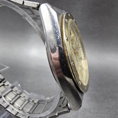 Citizen CQ Watch Men 35mm Champagne Dial Two Tone Daydate READ! 3801-450337 Runs3