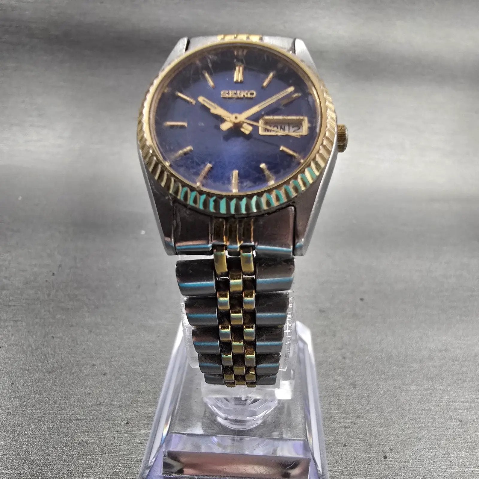 Seiko Watch Women 24mm Blue Dial Two Tone Daydate Round 7N83-0049 New Battery5