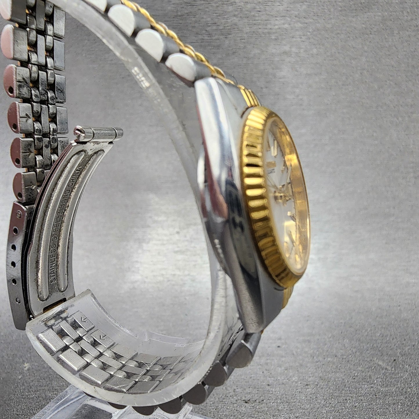 Seiko Watch Women 25mm White Dial Two Tone daydate Round 7n830041 New Batt B1233