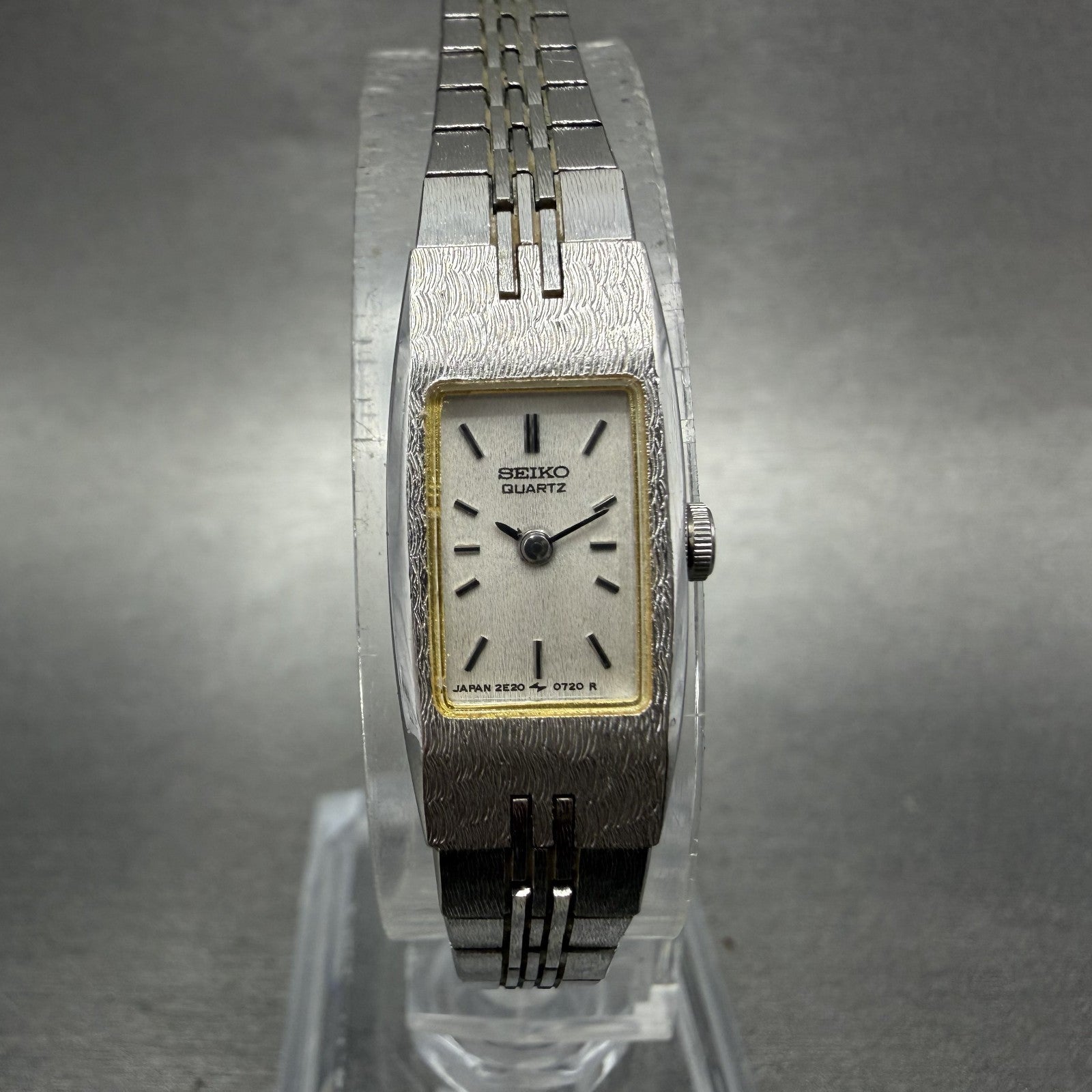 Seiko Tank Watch Women 12mm Silver Dial Silver Tone 2E20-5559 New Battery0