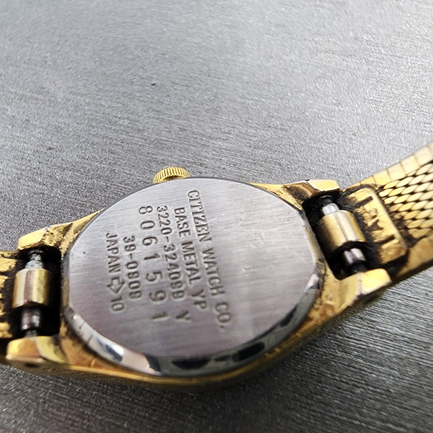 Citizen CQ Watch Women 16mm Champagne Dial Gold Tone 3220324099 New Battery9