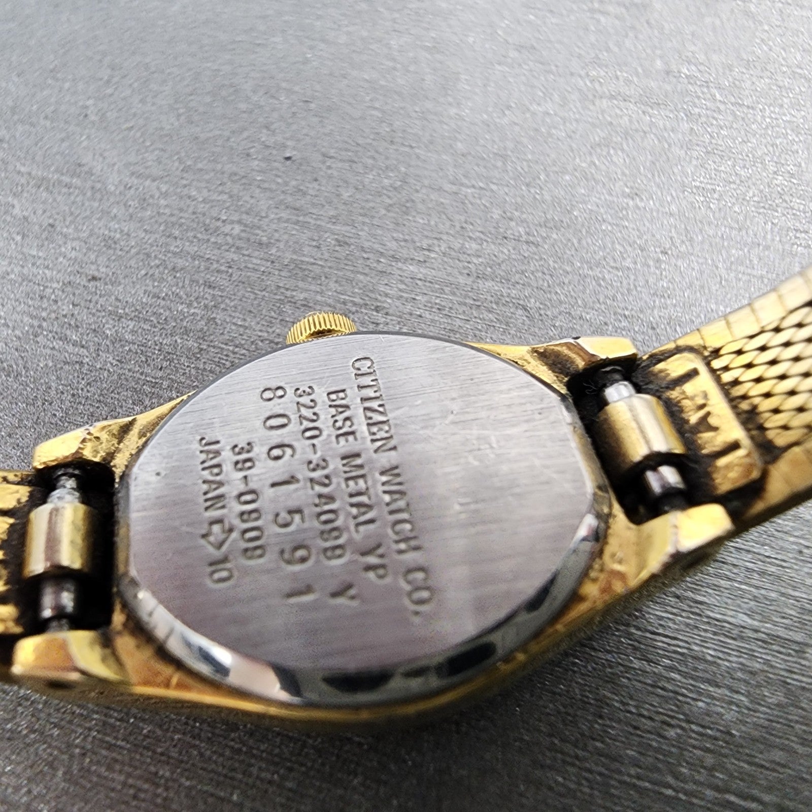 Citizen CQ Watch Women 16mm Champagne Dial Gold Tone 3220324099 New Battery9