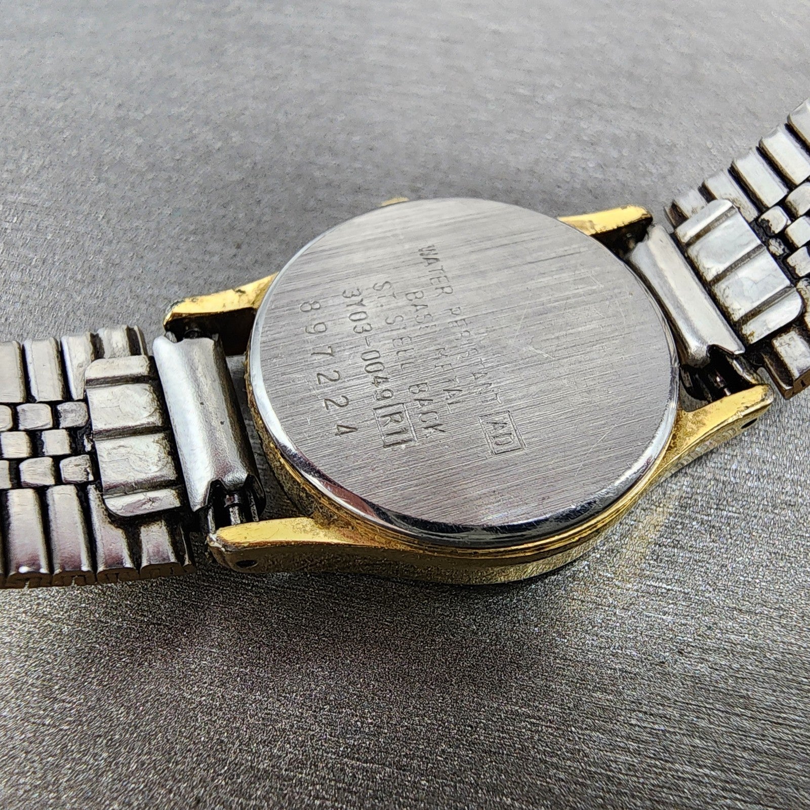 Seiko Mickey Mouse Watch Women 22mm Champagne Dial Gold Tone Daydate New Battery9