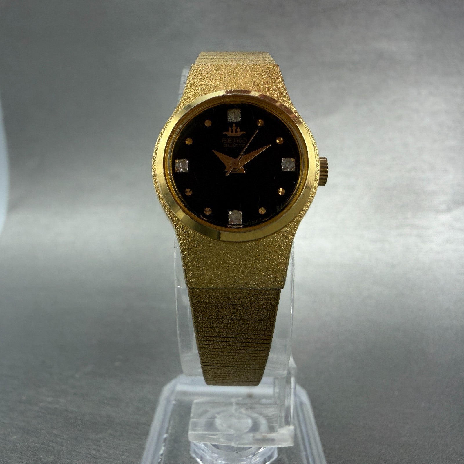 Seiko Watch Women 20mm Black Dial Gold Tone Round 8Y21-0020 New Battery Vintage5