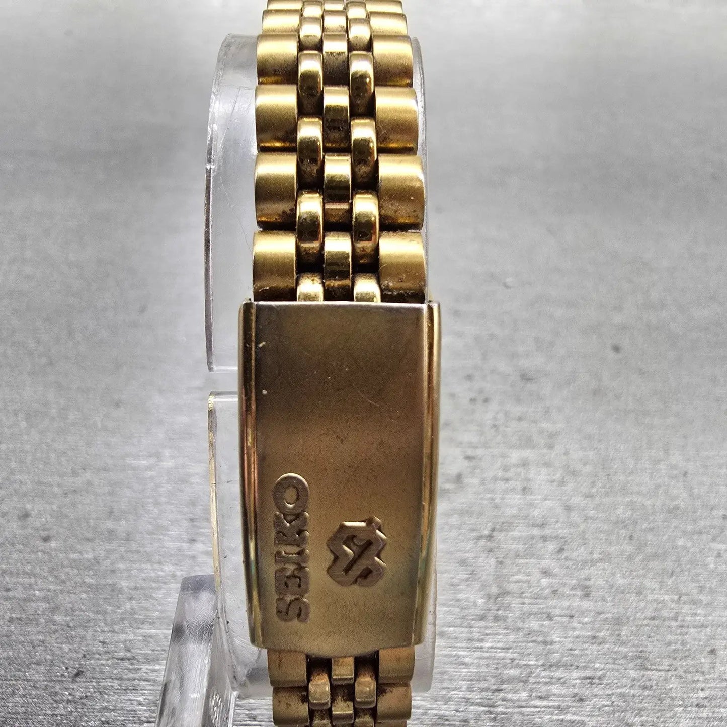 Seiko SQ Watch Women 24mm Black Dial Gold Tone Daydate Round 3Y03-0169 New Batt7