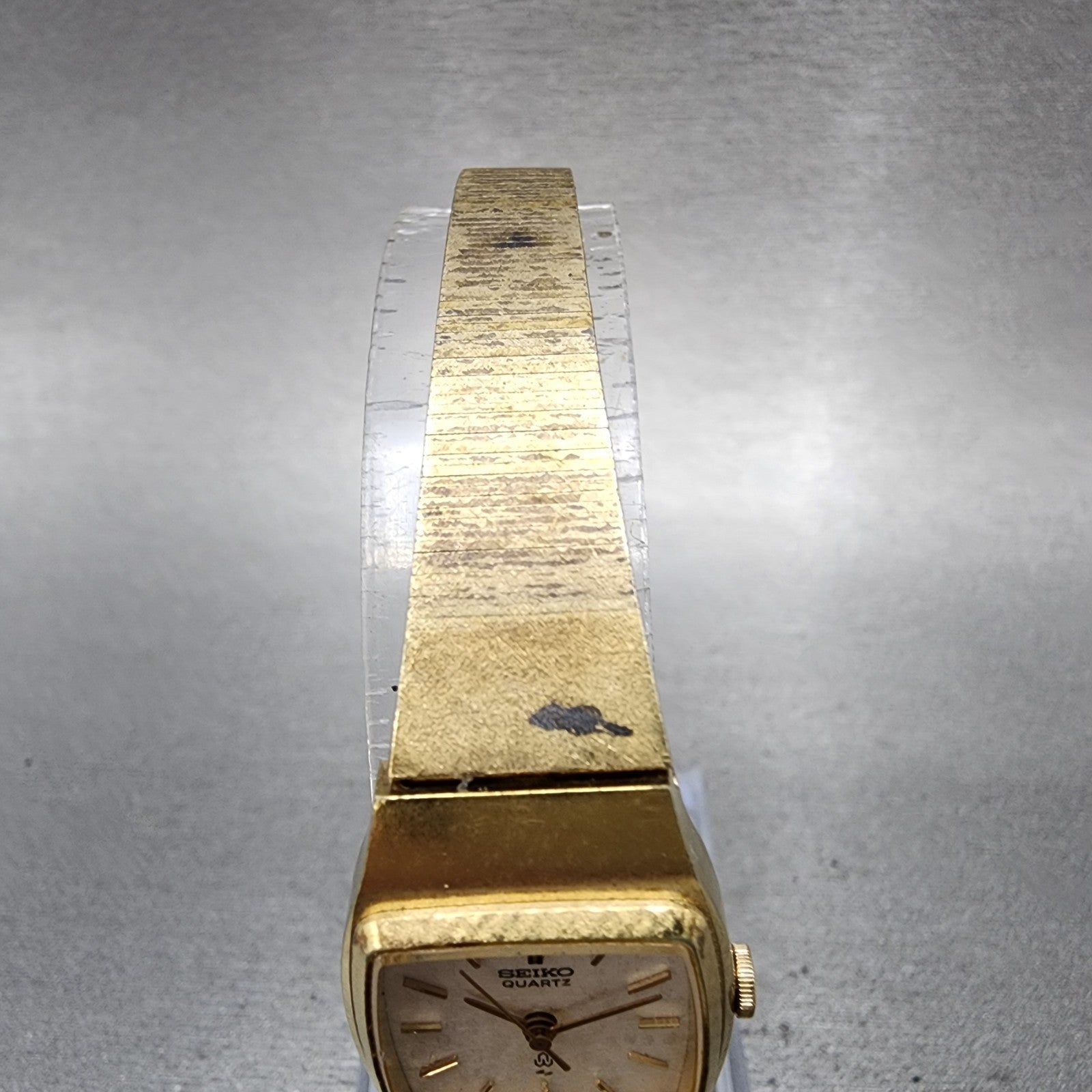 Seiko Watch Women 20mm Silver Dial Gold Tone Rectangle 43013000 New Battery4